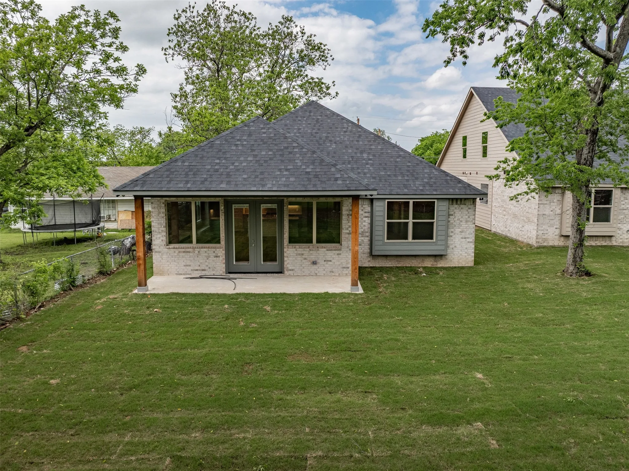 Single Family Residence For Sale in Grayson County , 710 E Mcgee Street, Sherman, Texas 75090, 3 Bedroom, 2 Bathroom, 2 Garage spaces, 1,826 Sqft, built in 2026, New Construction - Complete, mls#21191219, Real Estate Agent in Sherman, Homes For Sale in Grayson county, Homes For Sale in Sherman, Realtor in Sherman Texas, Real Estate Brokerage Independent Realty Texas, Luminita Cordes Realtor
