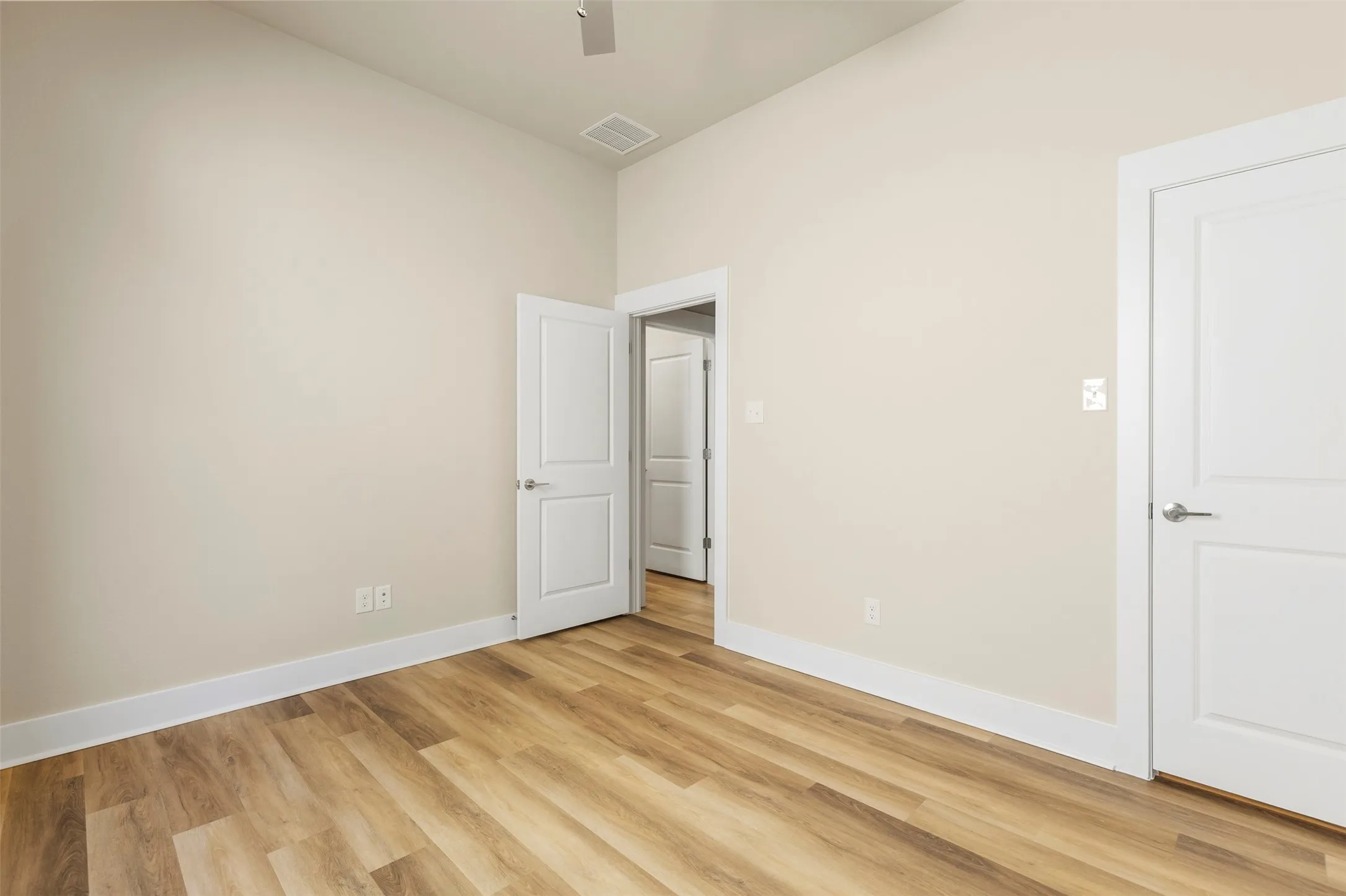 Single Family Residence For Sale in Grayson County , 710 E Mcgee Street, Sherman, Texas 75090, 3 Bedroom, 2 Bathroom, 2 Garage spaces, 1,826 Sqft, built in 2026, New Construction - Complete, mls#21191219, Real Estate Agent in Sherman, Homes For Sale in Grayson county, Homes For Sale in Sherman, Realtor in Sherman Texas, Real Estate Brokerage Independent Realty Texas, Luminita Cordes Realtor