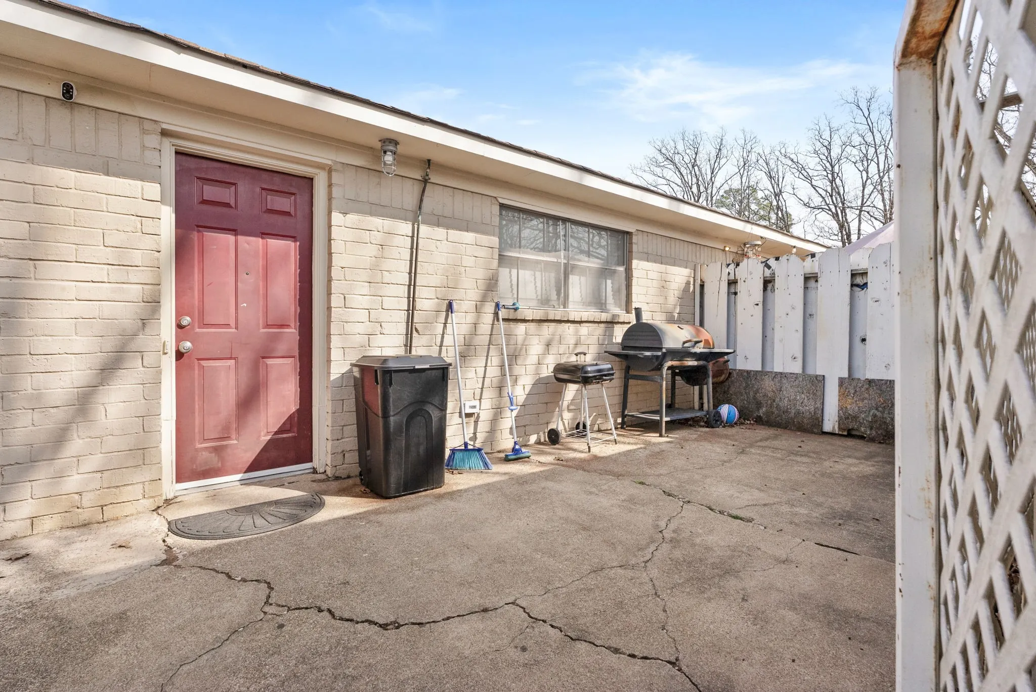 Duplex For Sale in Smith County , 2103 Easy Street, Tyler, Texas 75703, 6 Bedroom, 4 Bathroom, Garage spaces, 0 Sqft, built in 1975, Preowned, mls#21189316, Real Estate Agent in Tyler, Homes For Sale in Smith county, Homes For Sale in Tyler, Realtor in Tyler Texas, Real Estate Brokerage Independent Realty Texas, Luminita Cordes Realtor