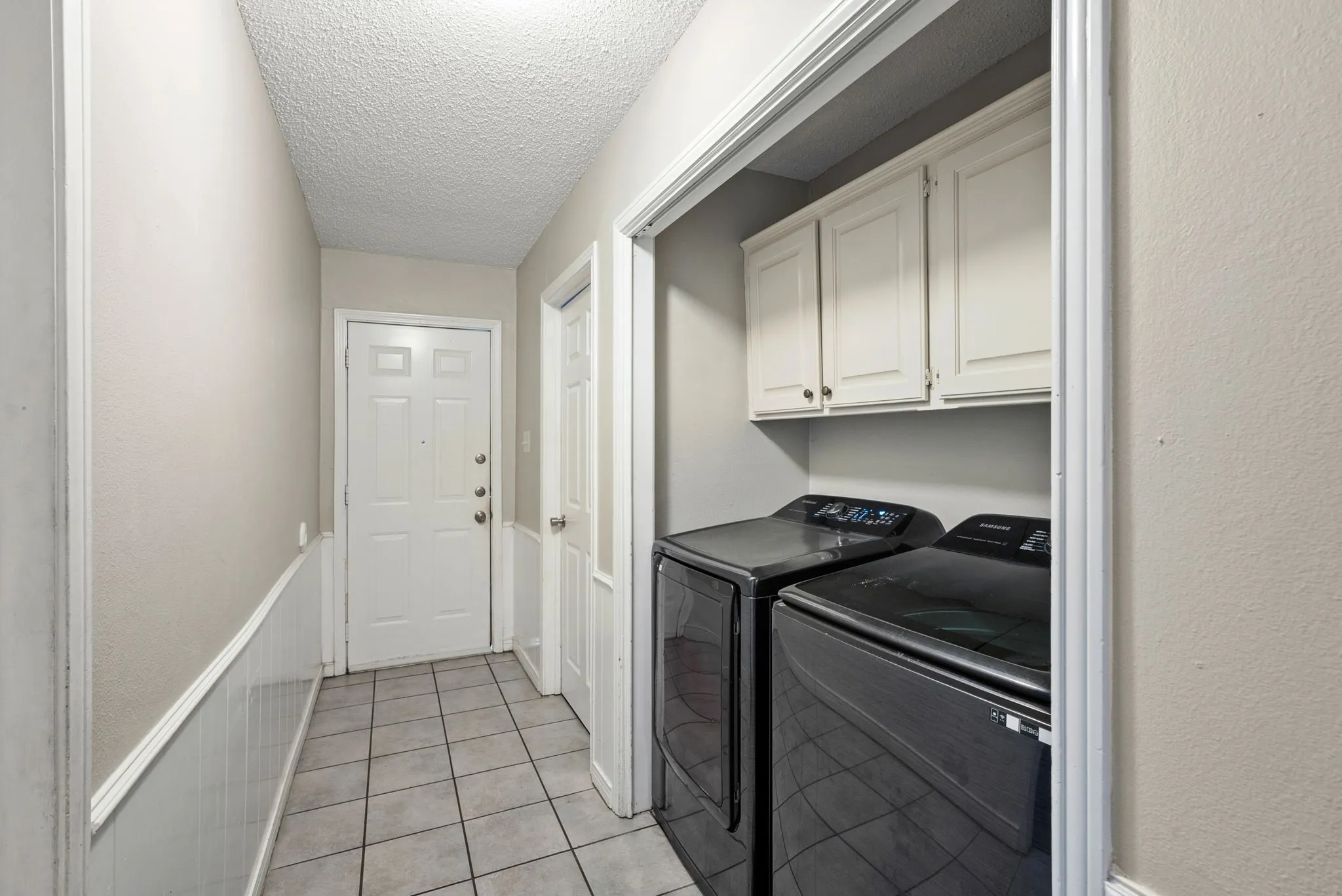 Duplex For Sale in Smith County , 2103 Easy Street, Tyler, Texas 75703, 6 Bedroom, 4 Bathroom, Garage spaces, 0 Sqft, built in 1975, Preowned, mls#21189316, Real Estate Agent in Tyler, Homes For Sale in Smith county, Homes For Sale in Tyler, Realtor in Tyler Texas, Real Estate Brokerage Independent Realty Texas, Luminita Cordes Realtor