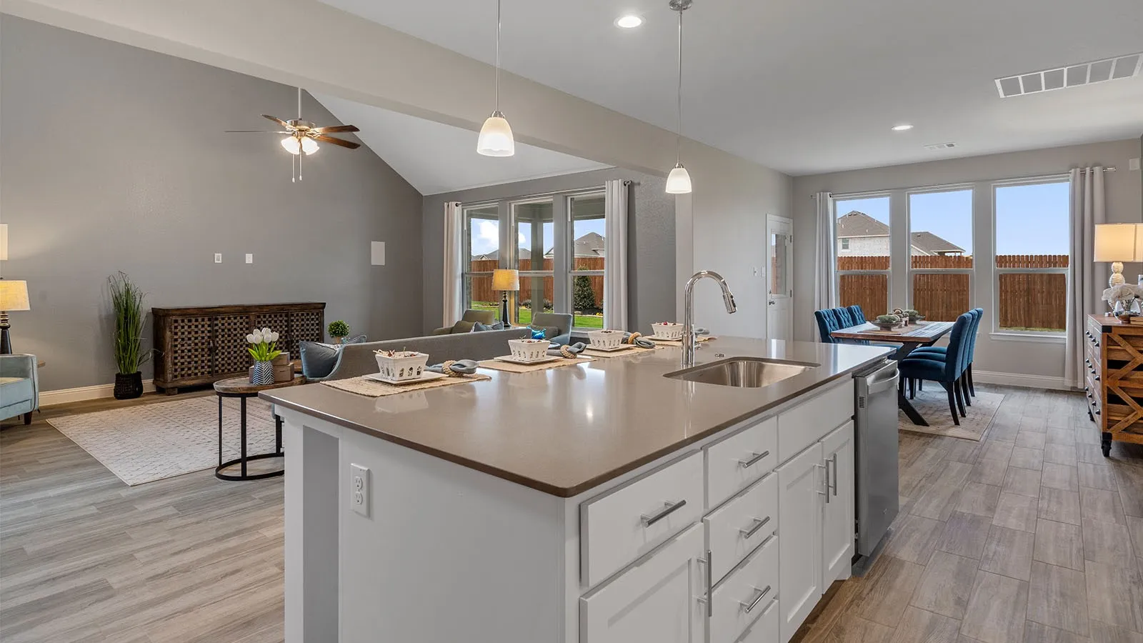 Single Family Residence For Sale in Ellis County , 10401 PALMETTO Street, Grand Prairie, Texas 76065, 5 Bedroom, 4 Bathroom, 3 Garage spaces, 3,370 Sqft, built in 2026, New Construction - Incomplete, mls#21190252, Real Estate Agent in Grand Prairie, Homes For Sale in Ellis county, Homes For Sale in Grand Prairie, Realtor in Grand Prairie Texas, Real Estate Brokerage Independent Realty Texas, Luminita Cordes Realtor