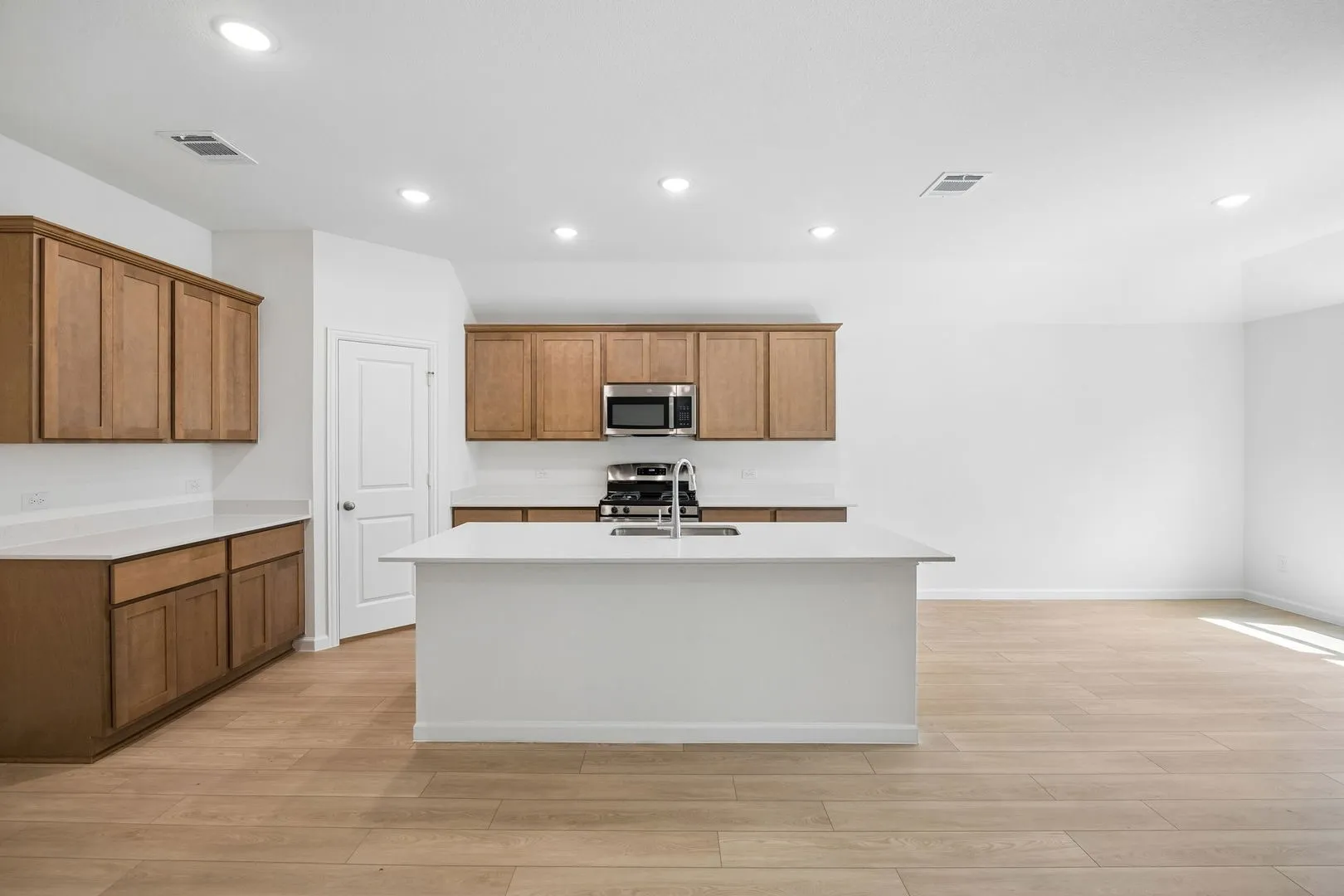 Single Family Residence For Sale in Grayson County , 3892 Rose Hill Court, Denison, Texas 75020, 4 Bedroom, 2 Bathroom, 2 Garage spaces, 2,153 Sqft, built in 2026, New Construction - Complete, mls#21192047, Real Estate Agent in Denison, Homes For Sale in Grayson county, Homes For Sale in Denison, Realtor in Denison Texas, Real Estate Brokerage Independent Realty Texas, Luminita Cordes Realtor