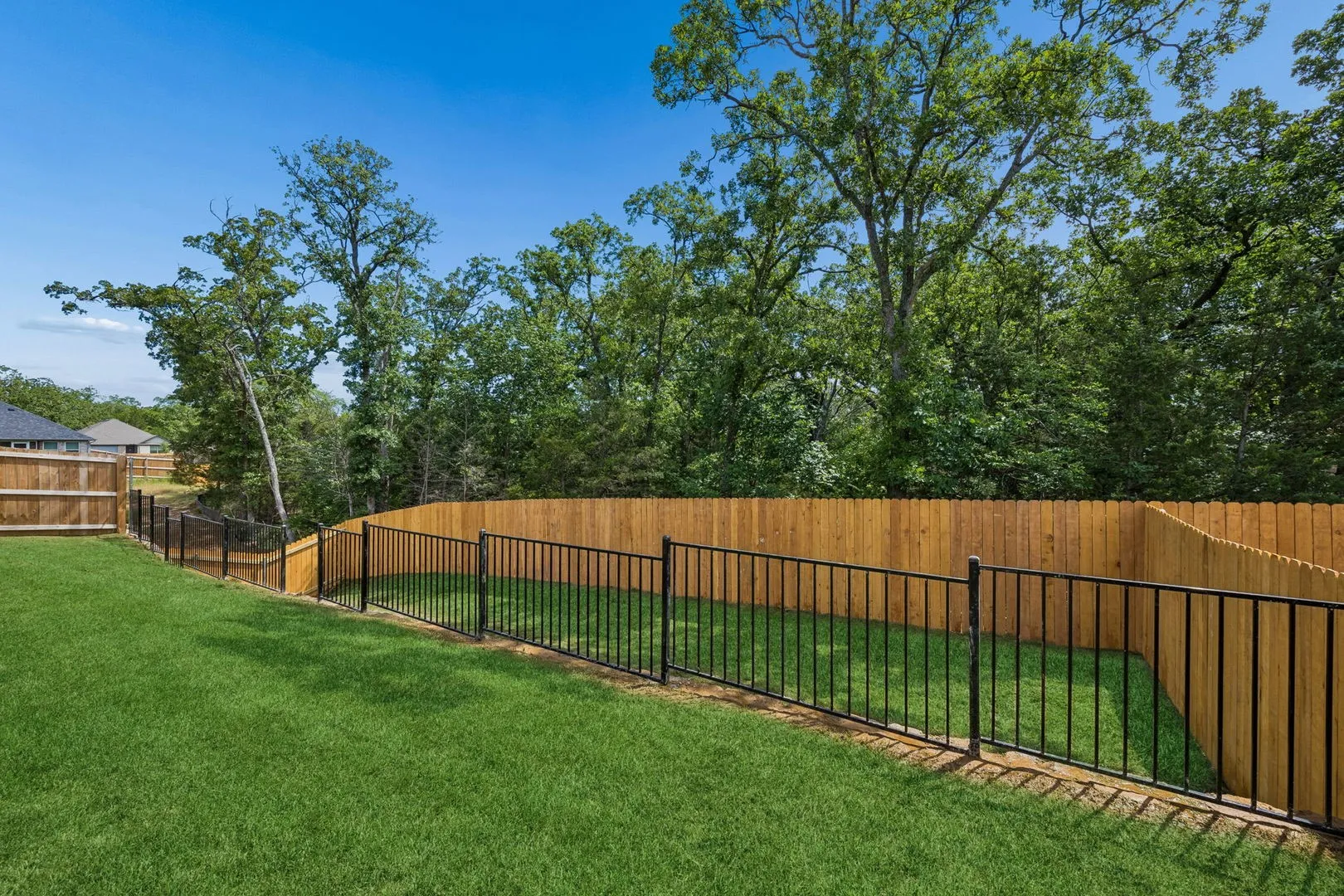 Single Family Residence For Sale in Grayson County , 3892 Rose Hill Court, Denison, Texas 75020, 4 Bedroom, 2 Bathroom, 2 Garage spaces, 2,153 Sqft, built in 2026, New Construction - Complete, mls#21192047, Real Estate Agent in Denison, Homes For Sale in Grayson county, Homes For Sale in Denison, Realtor in Denison Texas, Real Estate Brokerage Independent Realty Texas, Luminita Cordes Realtor