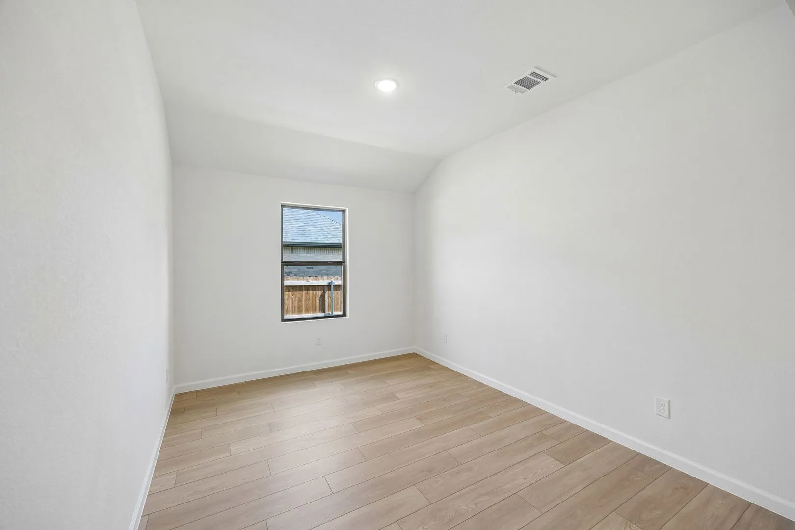 Single Family Residence For Sale in Grayson County , 3892 Rose Hill Court, Denison, Texas 75020, 4 Bedroom, 2 Bathroom, 2 Garage spaces, 2,153 Sqft, built in 2026, New Construction - Complete, mls#21192047, Real Estate Agent in Denison, Homes For Sale in Grayson county, Homes For Sale in Denison, Realtor in Denison Texas, Real Estate Brokerage Independent Realty Texas, Luminita Cordes Realtor
