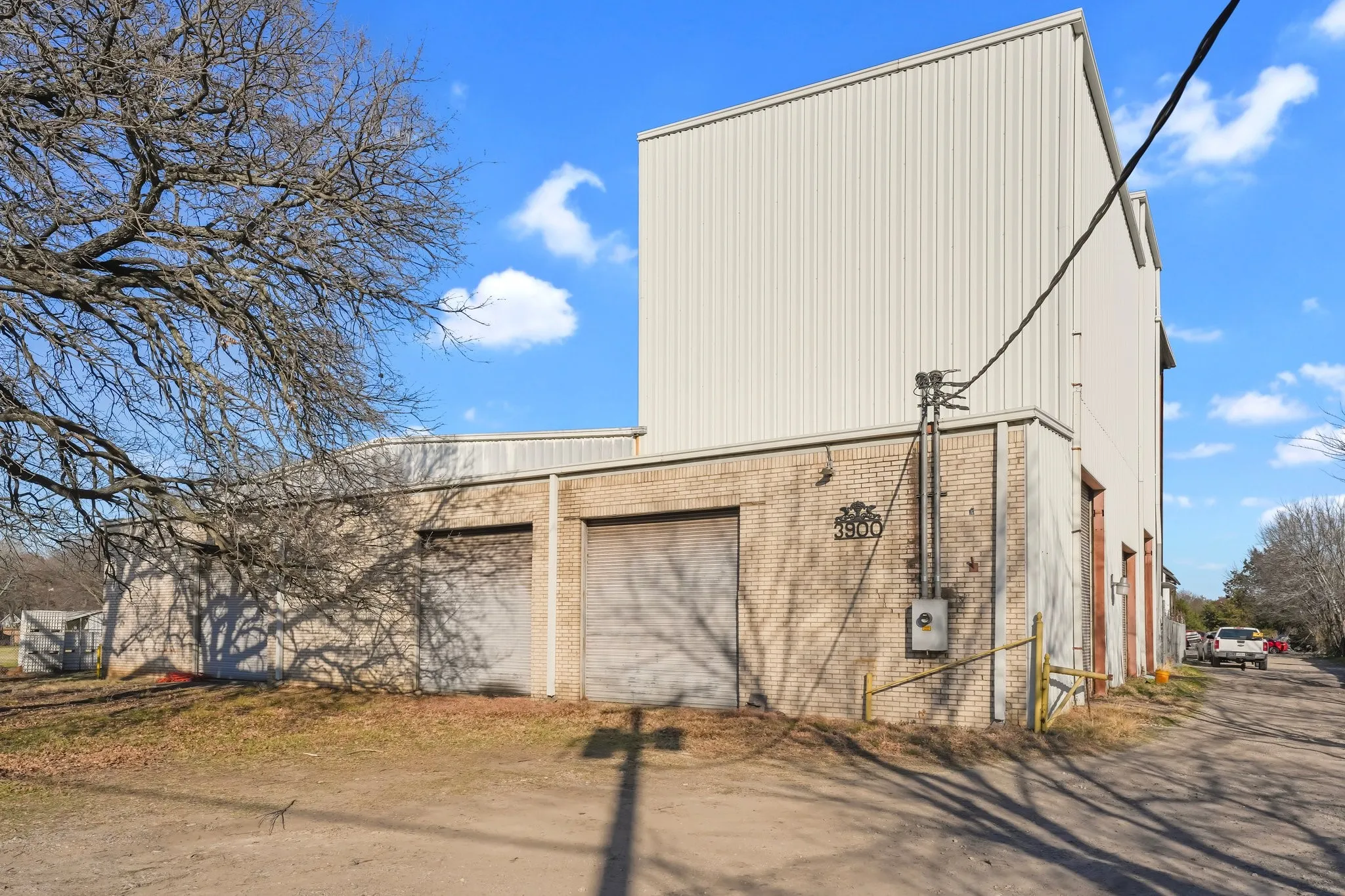 Warehouse For Sale in Dallas County , 3900 S Peachtree Road, Balch Springs, Texas 75180, 0, 0, Garage spaces, 0 Sqft, built in 1985, Preowned, mls#21186075, Real Estate Agent in Balch Springs, Homes For Sale in Dallas county, Homes For Sale in Balch Springs, Realtor in Balch Springs Texas, Real Estate Brokerage Independent Realty Texas, Luminita Cordes Realtor