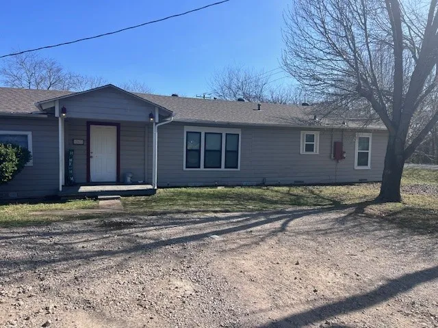 Single Family Residence For Sale in Dallas County , 102 Bowers Street, Seagoville, Texas 75159, 3 Bedrooms, 2 Bathrooms, Garage spaces, 1,402 Sqft, built in 1955, Price $795,000, mls#21192005, Real Estate Agent in Seagoville, Homes For Sale in Dallas county, Homes For Sale in Seagoville, Realtor in Seagoville Texas, Real Estate Brokerage Independent Realty Texas, Luminita Cordes Realtor