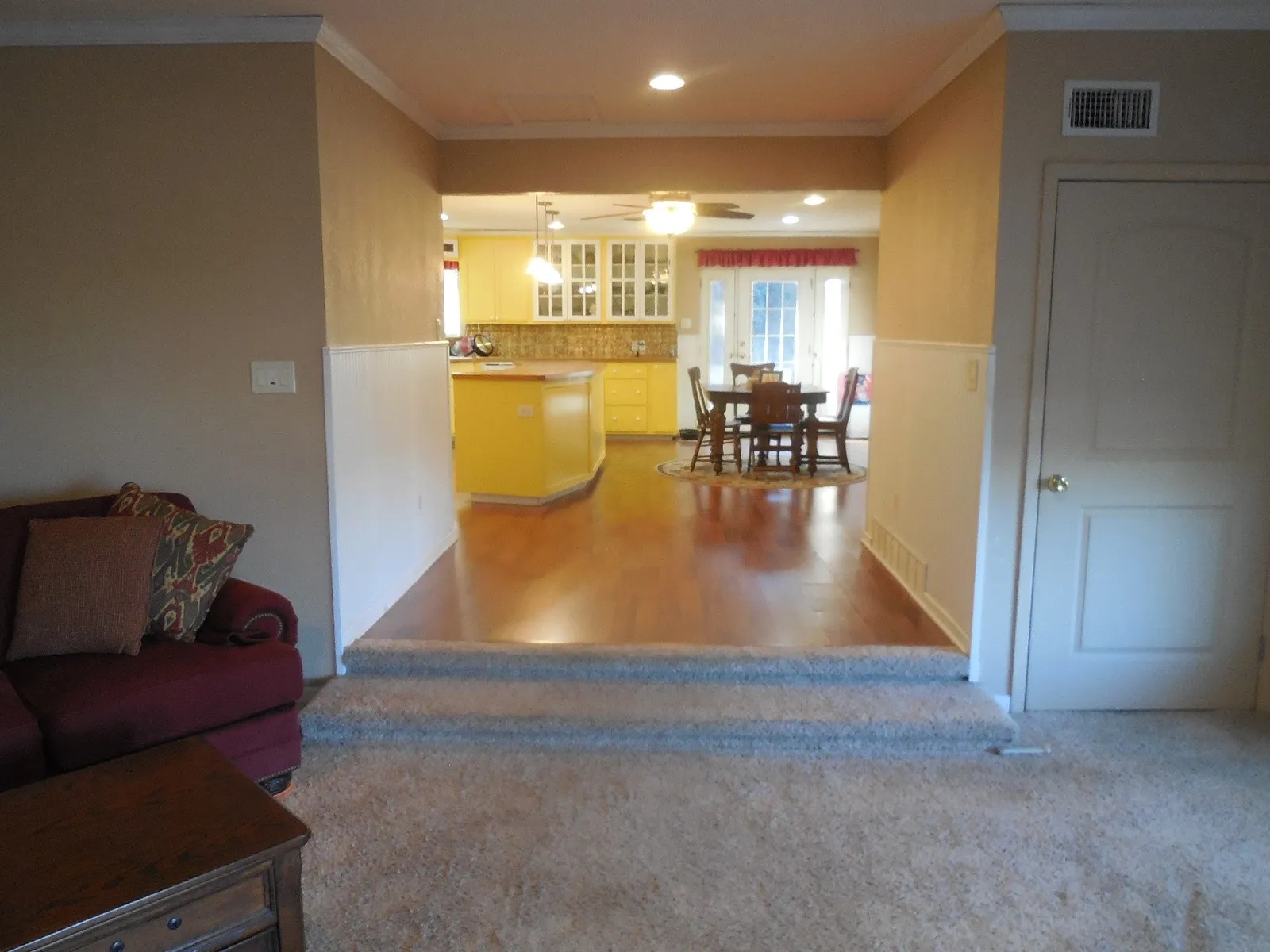 Single Family Residence For Sale in Eastland County , 209 Breckenridge Highway, Ranger, Texas 76470, 3 Bedroom, 2 Bathroom, 1 Garage spaces, 2,034 Sqft, built in 1960, mls#21192115, Real Estate Agent in Ranger, Homes For Sale in Eastland county, Homes For Sale in Ranger, Realtor in Ranger Texas, Real Estate Brokerage Independent Realty Texas, Luminita Cordes Realtor