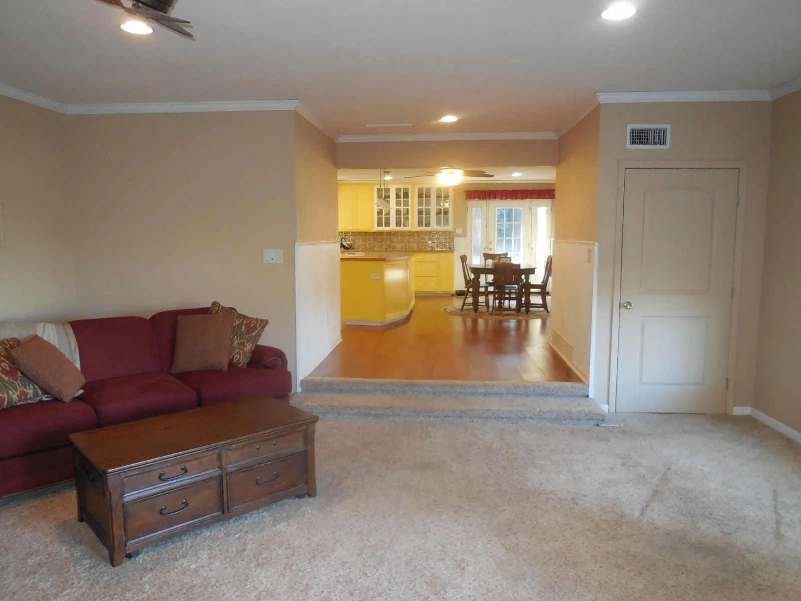 Single Family Residence For Sale in Eastland County , 209 Breckenridge Highway, Ranger, Texas 76470, 3 Bedroom, 2 Bathroom, 1 Garage spaces, 2,034 Sqft, built in 1960, mls#21192115, Real Estate Agent in Ranger, Homes For Sale in Eastland county, Homes For Sale in Ranger, Realtor in Ranger Texas, Real Estate Brokerage Independent Realty Texas, Luminita Cordes Realtor