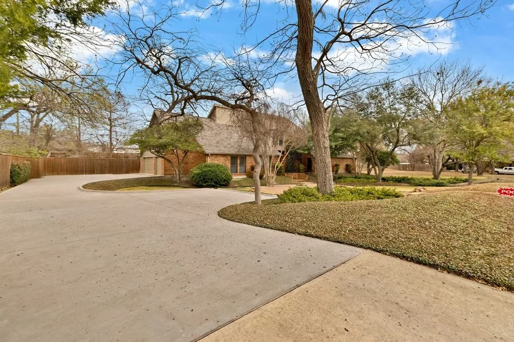 Single Family Residence For Sale in Dallas County , 11622 Valleydale Drive, Dallas, Texas 75230, 4 Bedroom, 6 Bathroom, 3 Garage spaces, 4,388 Sqft, built in 1983, mls#21192131, Real Estate Agent in Dallas, Homes For Sale in Dallas county, Homes For Sale in Dallas, Realtor in Dallas Texas, Real Estate Brokerage Independent Realty Texas, Luminita Cordes Realtor
