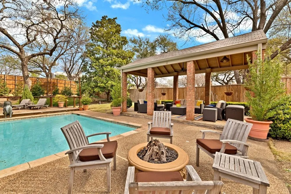 Single Family Residence For Sale in Dallas County , 11622 Valleydale Drive, Dallas, Texas 75230, 4 Bedroom, 6 Bathroom, 3 Garage spaces, 4,388 Sqft, built in 1983, mls#21192131, Real Estate Agent in Dallas, Homes For Sale in Dallas county, Homes For Sale in Dallas, Realtor in Dallas Texas, Real Estate Brokerage Independent Realty Texas, Luminita Cordes Realtor