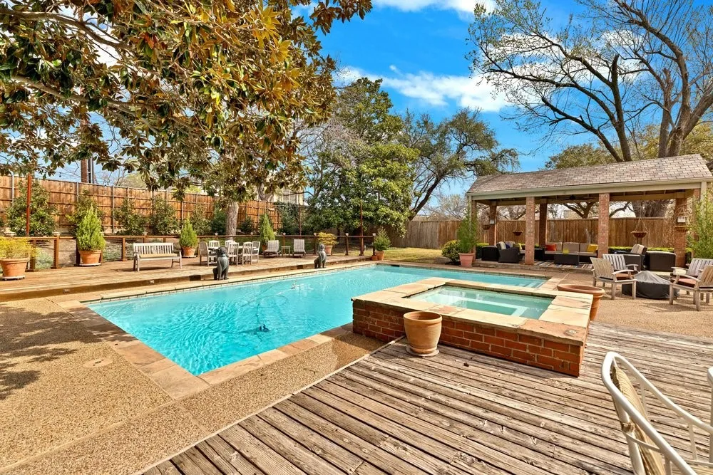 Single Family Residence For Sale in Dallas County , 11622 Valleydale Drive, Dallas, Texas 75230, 4 Bedroom, 6 Bathroom, 3 Garage spaces, 4,388 Sqft, built in 1983, mls#21192131, Real Estate Agent in Dallas, Homes For Sale in Dallas county, Homes For Sale in Dallas, Realtor in Dallas Texas, Real Estate Brokerage Independent Realty Texas, Luminita Cordes Realtor