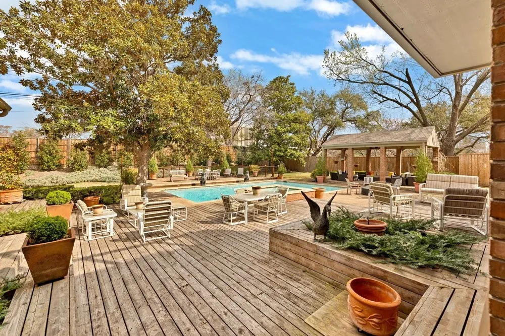 Single Family Residence For Sale in Dallas County , 11622 Valleydale Drive, Dallas, Texas 75230, 4 Bedroom, 6 Bathroom, 3 Garage spaces, 4,388 Sqft, built in 1983, mls#21192131, Real Estate Agent in Dallas, Homes For Sale in Dallas county, Homes For Sale in Dallas, Realtor in Dallas Texas, Real Estate Brokerage Independent Realty Texas, Luminita Cordes Realtor