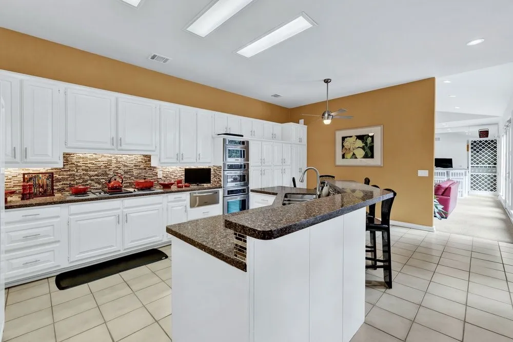 Single Family Residence For Sale in Dallas County , 11622 Valleydale Drive, Dallas, Texas 75230, 4 Bedroom, 6 Bathroom, 3 Garage spaces, 4,388 Sqft, built in 1983, mls#21192131, Real Estate Agent in Dallas, Homes For Sale in Dallas county, Homes For Sale in Dallas, Realtor in Dallas Texas, Real Estate Brokerage Independent Realty Texas, Luminita Cordes Realtor