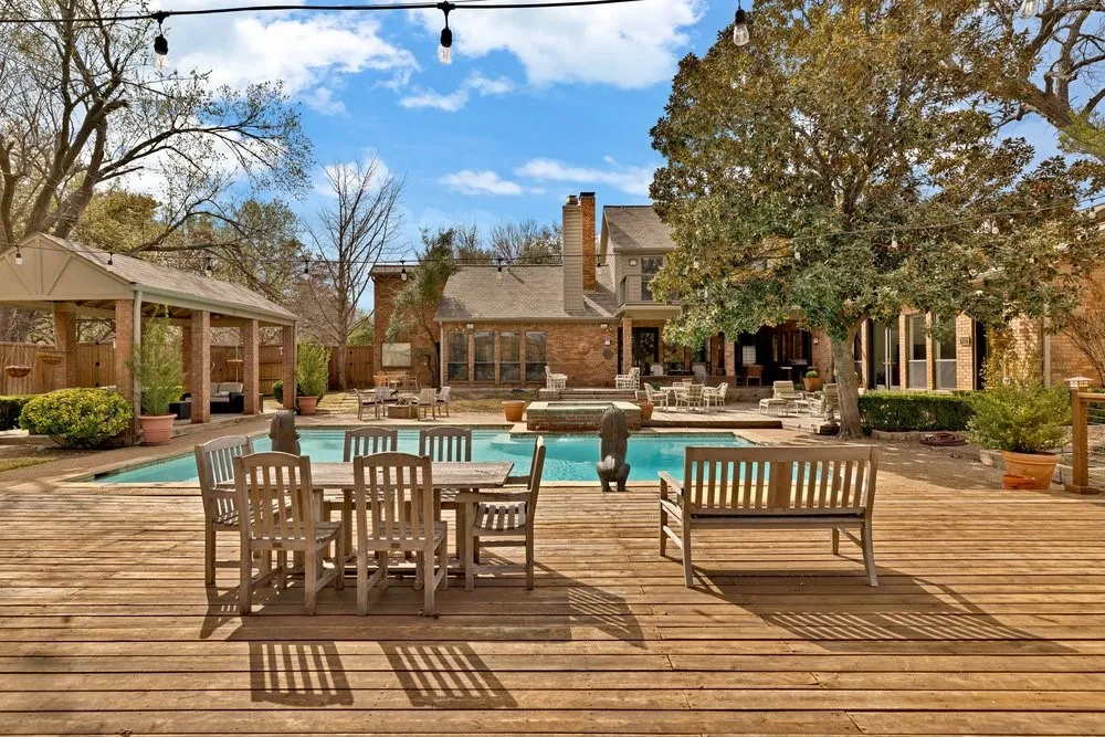 Single Family Residence For Sale in Dallas County , 11622 Valleydale Drive, Dallas, Texas 75230, 4 Bedroom, 6 Bathroom, 3 Garage spaces, 4,388 Sqft, built in 1983, mls#21192131, Real Estate Agent in Dallas, Homes For Sale in Dallas county, Homes For Sale in Dallas, Realtor in Dallas Texas, Real Estate Brokerage Independent Realty Texas, Luminita Cordes Realtor