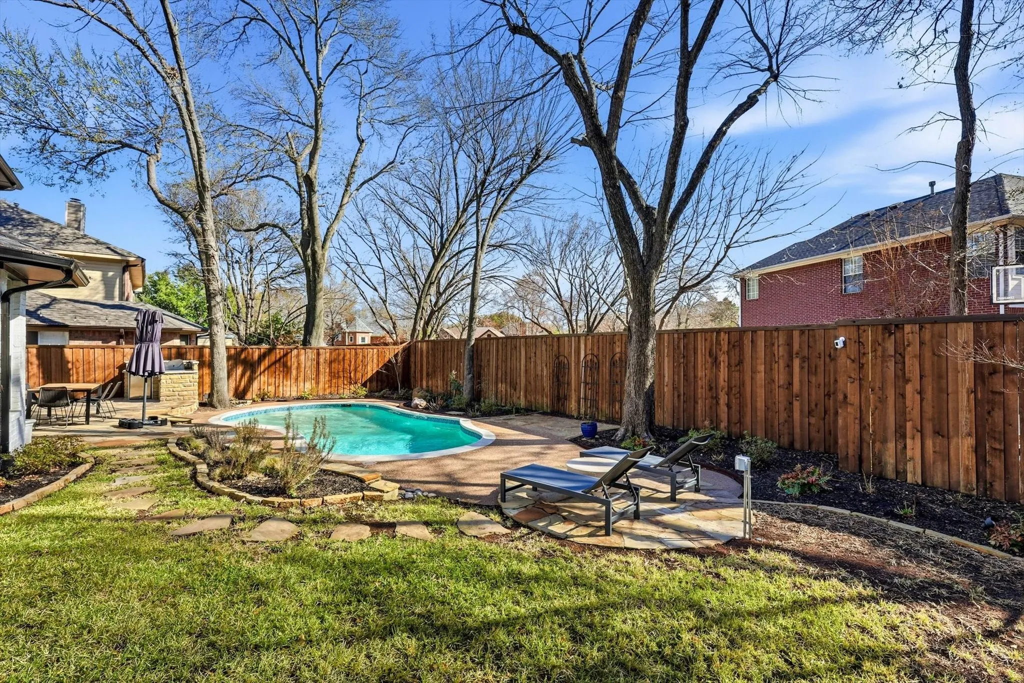 Single Family Residence For Sale in Denton County , 2909 Purple Sage Drive, Flower Mound, Texas 75028, 4 Bedroom, 3 Bathroom, 2 Garage spaces, 2,509 Sqft, built in 1993, mls#21192175, Real Estate Agent in Flower Mound, Homes For Sale in Denton county, Homes For Sale in Flower Mound, Realtor in Flower Mound Texas, Real Estate Brokerage Independent Realty Texas, Luminita Cordes Realtor