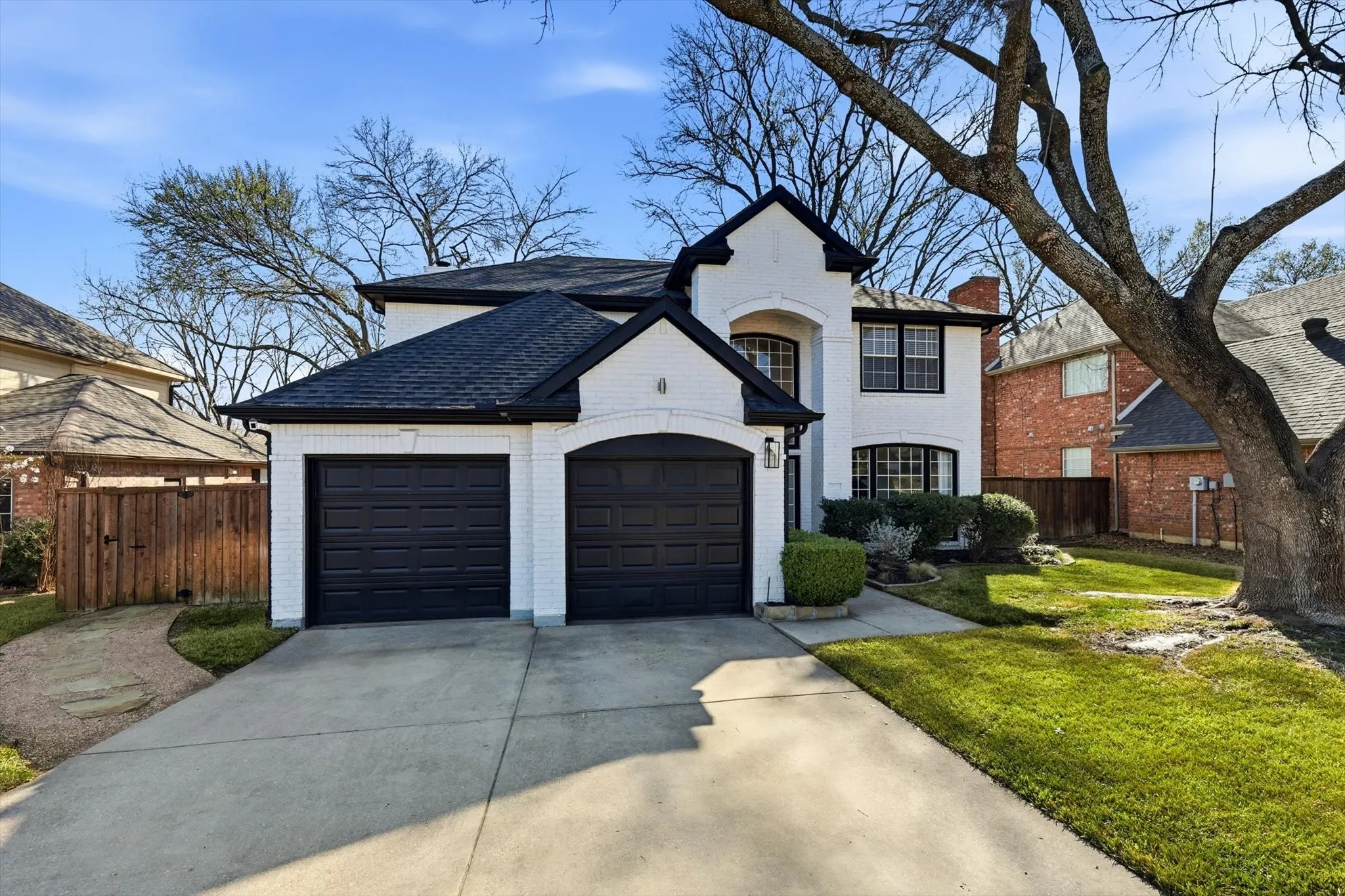Single Family Residence For Sale in Denton County , 2909 Purple Sage Drive, Flower Mound, Texas 75028, 4 Bedroom, 3 Bathroom, 2 Garage spaces, 2,509 Sqft, built in 1993, mls#21192175, Real Estate Agent in Flower Mound, Homes For Sale in Denton county, Homes For Sale in Flower Mound, Realtor in Flower Mound Texas, Real Estate Brokerage Independent Realty Texas, Luminita Cordes Realtor