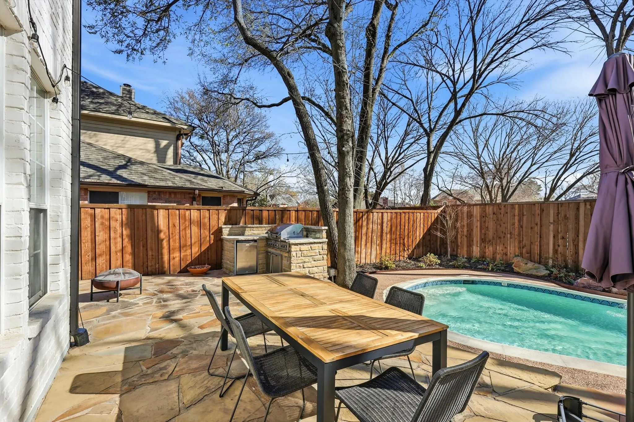 Single Family Residence For Sale in Denton County , 2909 Purple Sage Drive, Flower Mound, Texas 75028, 4 Bedroom, 3 Bathroom, 2 Garage spaces, 2,509 Sqft, built in 1993, mls#21192175, Real Estate Agent in Flower Mound, Homes For Sale in Denton county, Homes For Sale in Flower Mound, Realtor in Flower Mound Texas, Real Estate Brokerage Independent Realty Texas, Luminita Cordes Realtor