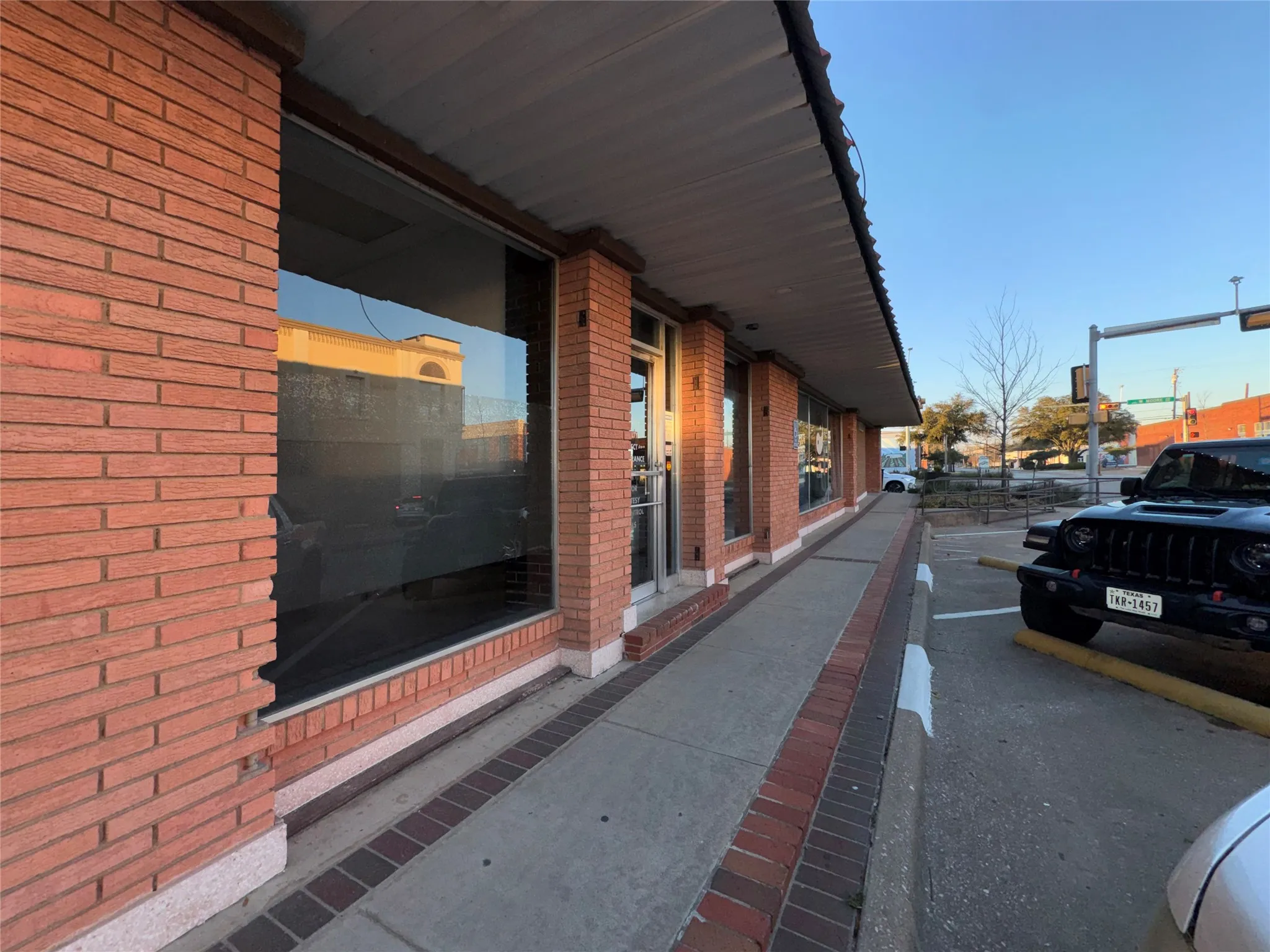 Retail For Rent in Kaufman County , 201 W Moore Avenue, Terrell, Texas 75160, 0, 0, Garage spaces, 0 Sqft, built in 1925, Preowned, mls#21191024, Real Estate Agent in Terrell, Homes For Rent in Kaufman county, Homes For Rent in Terrell, Realtor in Terrell Texas, Real Estate Brokerage Independent Realty Texas, Luminita Cordes Realtor