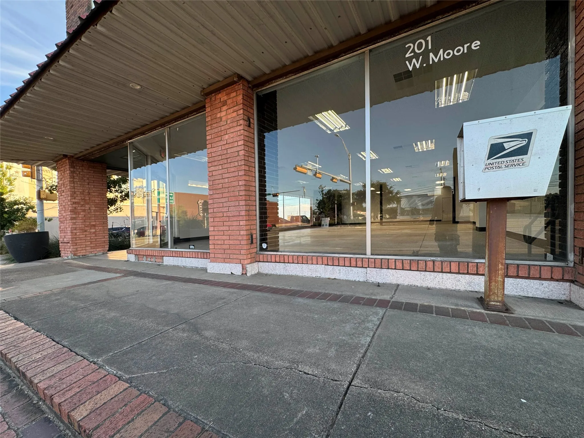 Retail For Rent in Kaufman County , 201 W Moore Avenue, Terrell, Texas 75160, 0, 0, Garage spaces, 0 Sqft, built in 1925, Preowned, mls#21191024, Real Estate Agent in Terrell, Homes For Rent in Kaufman county, Homes For Rent in Terrell, Realtor in Terrell Texas, Real Estate Brokerage Independent Realty Texas, Luminita Cordes Realtor