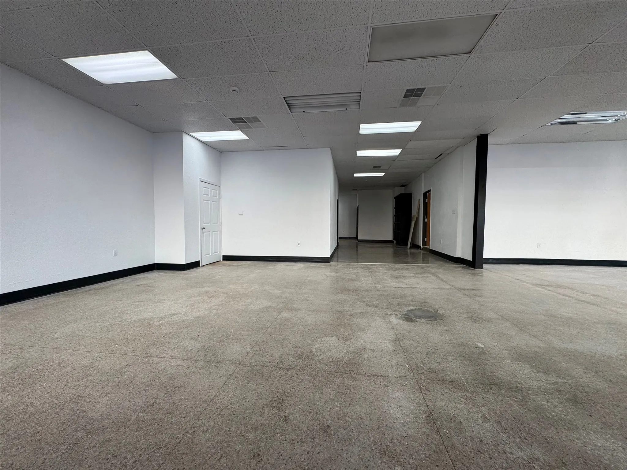 Retail For Rent in Kaufman County , 201 W Moore Avenue, Terrell, Texas 75160, 0, 0, Garage spaces, 0 Sqft, built in 1925, Preowned, mls#21191024, Real Estate Agent in Terrell, Homes For Rent in Kaufman county, Homes For Rent in Terrell, Realtor in Terrell Texas, Real Estate Brokerage Independent Realty Texas, Luminita Cordes Realtor