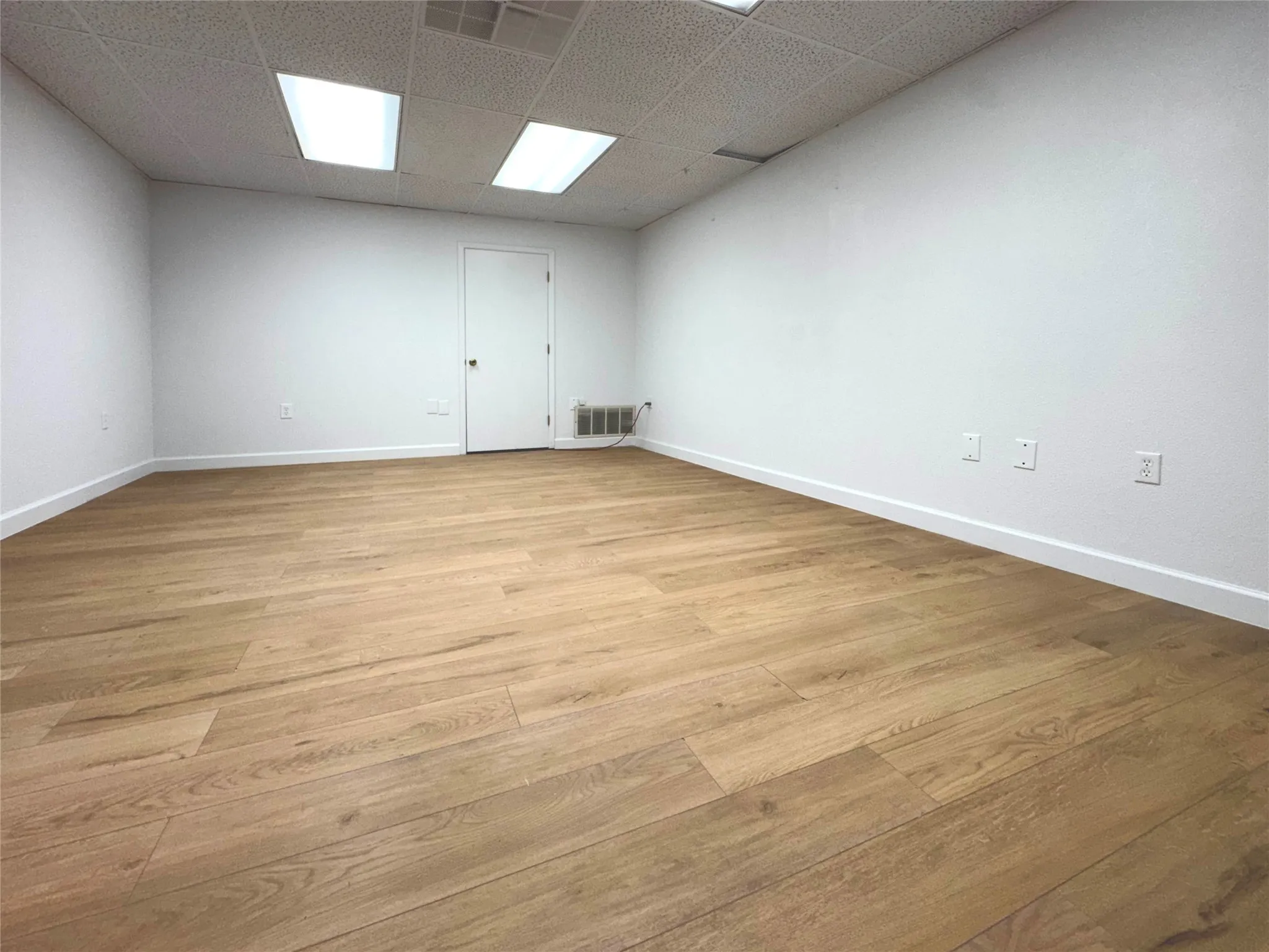Retail For Rent in Kaufman County , 201 W Moore Avenue, Terrell, Texas 75160, 0, 0, Garage spaces, 0 Sqft, built in 1925, Preowned, mls#21191024, Real Estate Agent in Terrell, Homes For Rent in Kaufman county, Homes For Rent in Terrell, Realtor in Terrell Texas, Real Estate Brokerage Independent Realty Texas, Luminita Cordes Realtor