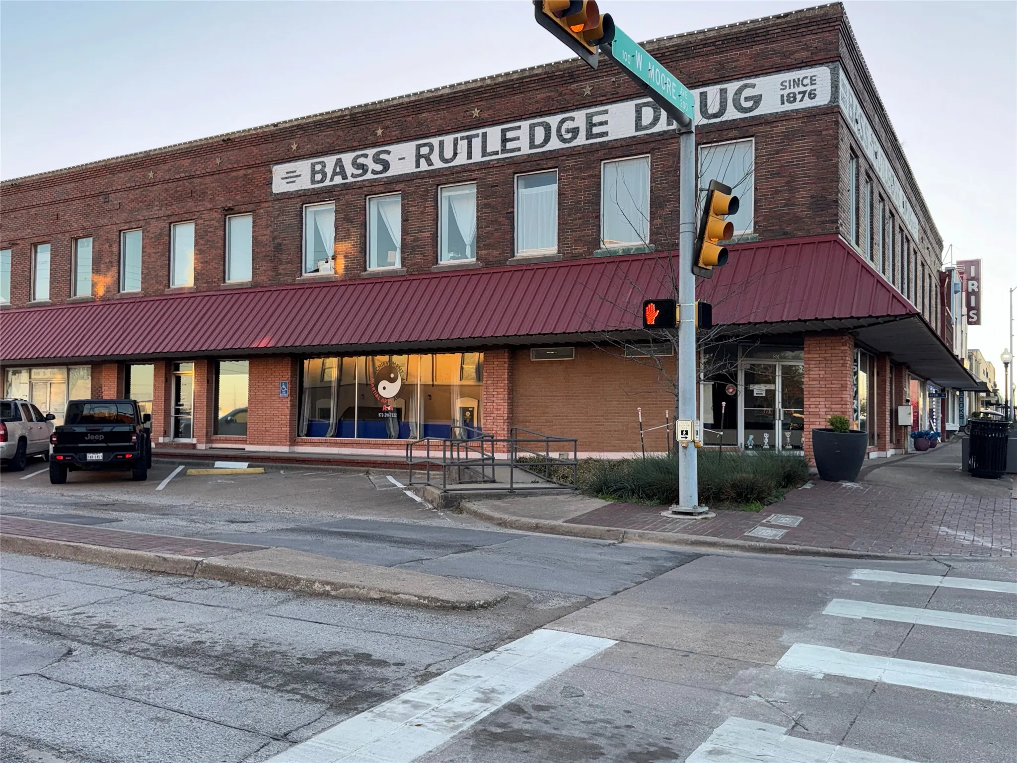 Retail For Rent in Kaufman County , 201 W Moore Avenue, Terrell, Texas 75160, 0, 0, Garage spaces, 0 Sqft, built in 1925, Preowned, mls#21191024, Real Estate Agent in Terrell, Homes For Rent in Kaufman county, Homes For Rent in Terrell, Realtor in Terrell Texas, Real Estate Brokerage Independent Realty Texas, Luminita Cordes Realtor