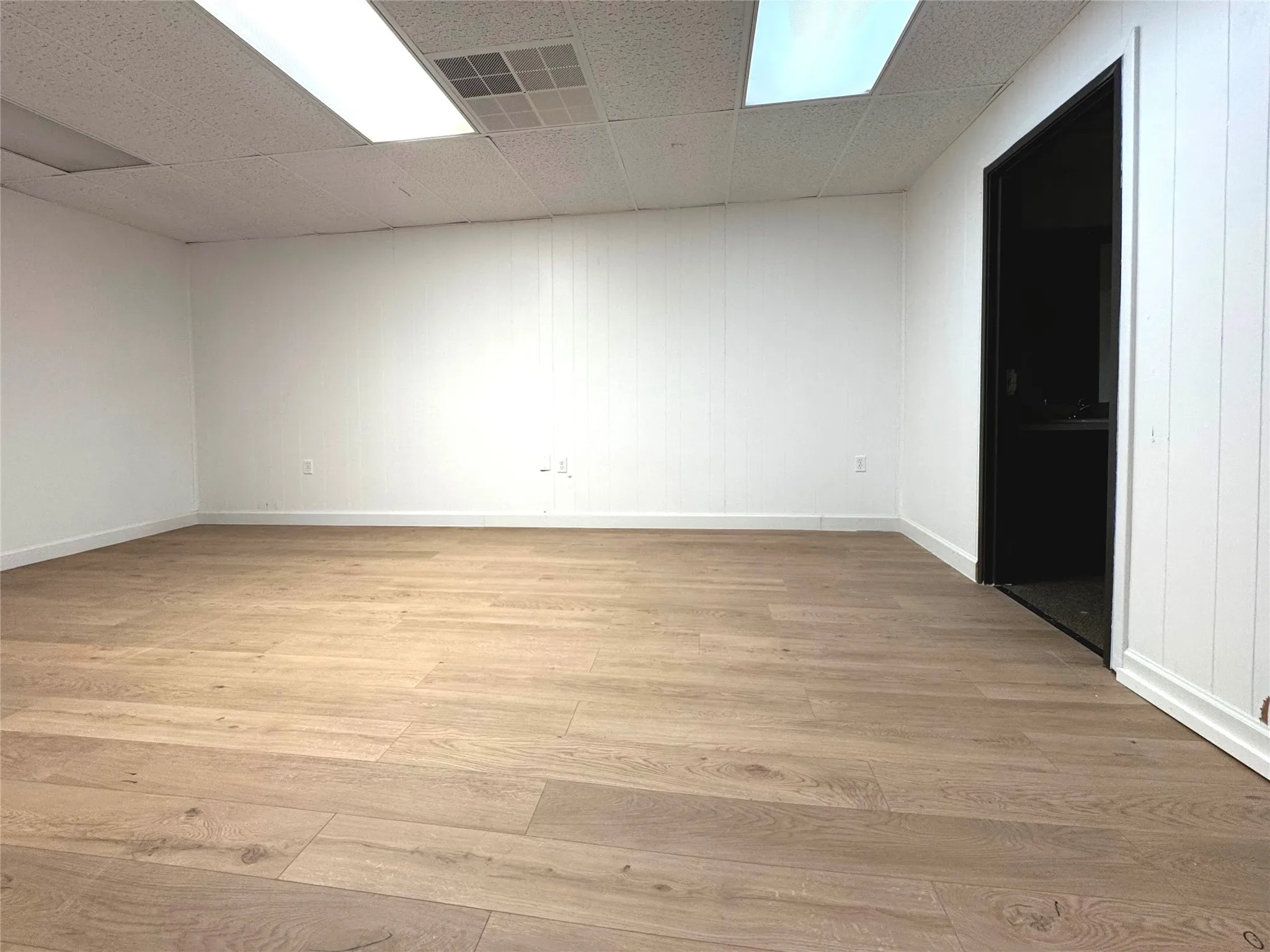 Retail For Rent in Kaufman County , 201 W Moore Avenue, Terrell, Texas 75160, 0, 0, Garage spaces, 0 Sqft, built in 1925, Preowned, mls#21191024, Real Estate Agent in Terrell, Homes For Rent in Kaufman county, Homes For Rent in Terrell, Realtor in Terrell Texas, Real Estate Brokerage Independent Realty Texas, Luminita Cordes Realtor