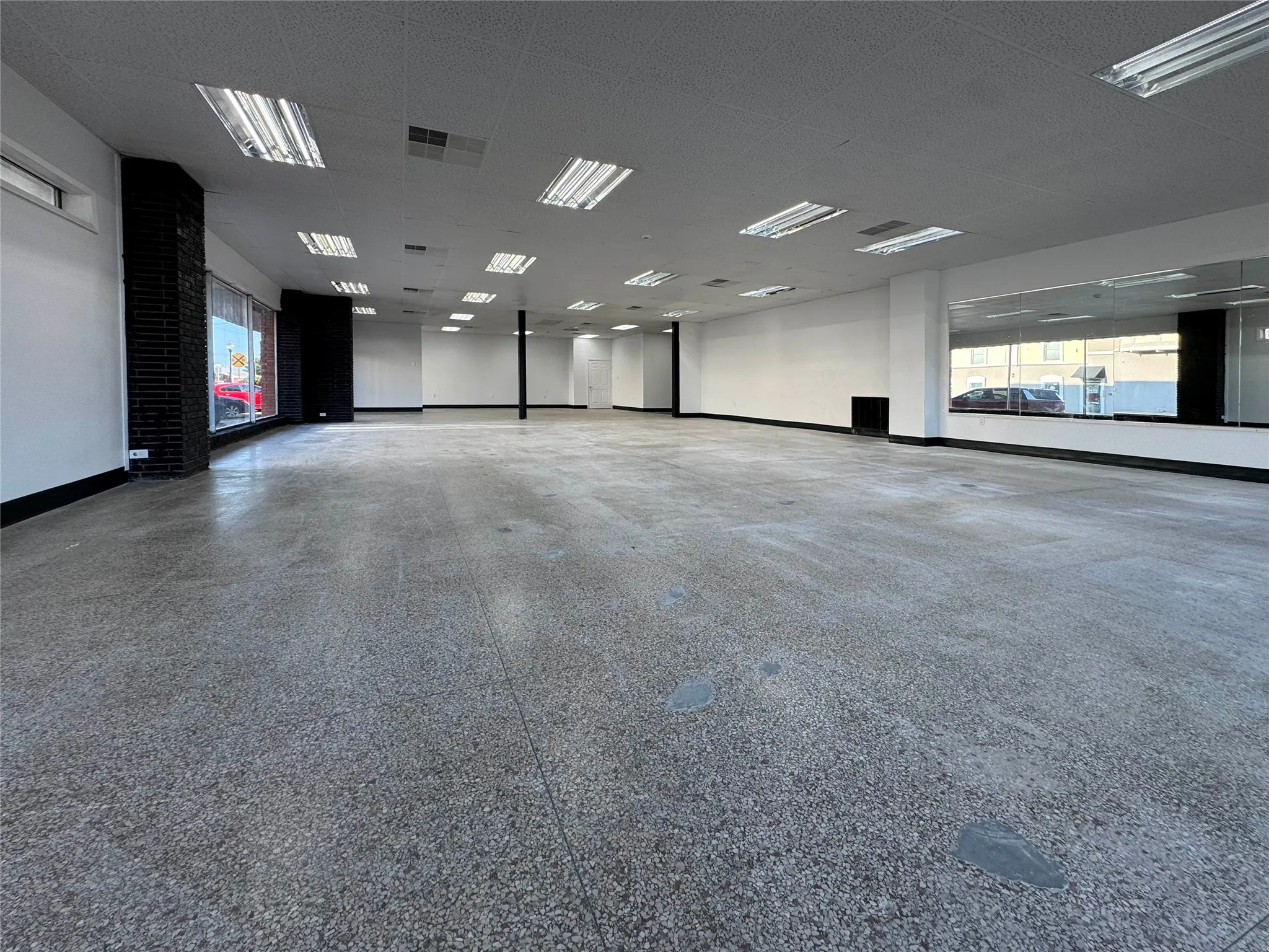 Retail For Rent in Kaufman County , 201 W Moore Avenue, Terrell, Texas 75160, 0, 0, Garage spaces, 0 Sqft, built in 1925, Preowned, mls#21191024, Real Estate Agent in Terrell, Homes For Rent in Kaufman county, Homes For Rent in Terrell, Realtor in Terrell Texas, Real Estate Brokerage Independent Realty Texas, Luminita Cordes Realtor