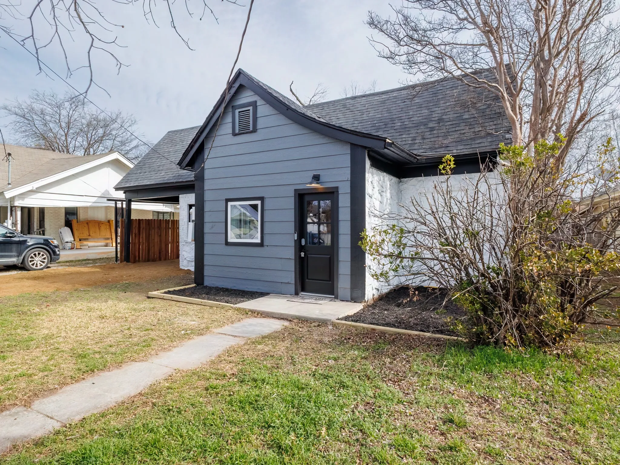 Single Family Residence For Sale in Brown County , 1610 1st Street, Brownwood, Texas 76801, 2 Bedrooms, 1 Bathroom, Garage spaces, 1,484 Sqft, built in 0, Preowned, Price $174,900, mls#21189641, Real Estate Agent in Brownwood, Homes For Sale in Brown county, Homes For Sale in Brownwood, Realtor in Brownwood Texas, Real Estate Brokerage Independent Realty Texas, Luminita Cordes Realtor