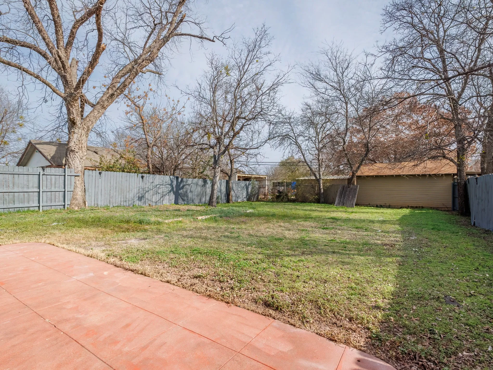 Single Family Residence For Sale in Brown County , 1610 1st Street, Brownwood, Texas 76801, 2 Bedrooms, 1 Bathroom, Garage spaces, 1,484 Sqft, built in 0, Preowned, Price $174,900, mls#21189641, Real Estate Agent in Brownwood, Homes For Sale in Brown county, Homes For Sale in Brownwood, Realtor in Brownwood Texas, Real Estate Brokerage Independent Realty Texas, Luminita Cordes Realtor