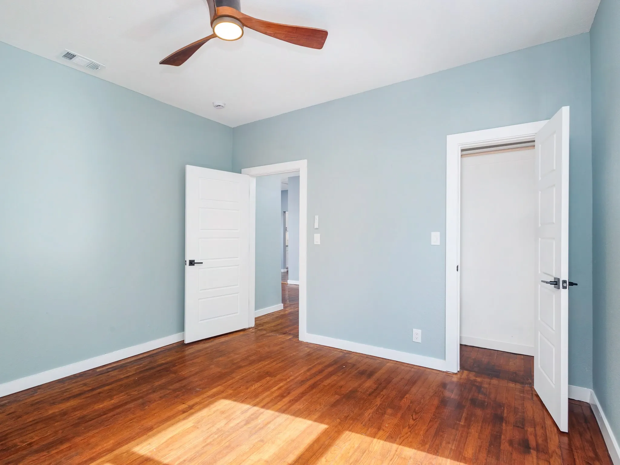 Single Family Residence For Sale in Brown County , 1610 1st Street, Brownwood, Texas 76801, 2 Bedrooms, 1 Bathroom, Garage spaces, 1,484 Sqft, built in 0, Preowned, Price $174,900, mls#21189641, Real Estate Agent in Brownwood, Homes For Sale in Brown county, Homes For Sale in Brownwood, Realtor in Brownwood Texas, Real Estate Brokerage Independent Realty Texas, Luminita Cordes Realtor