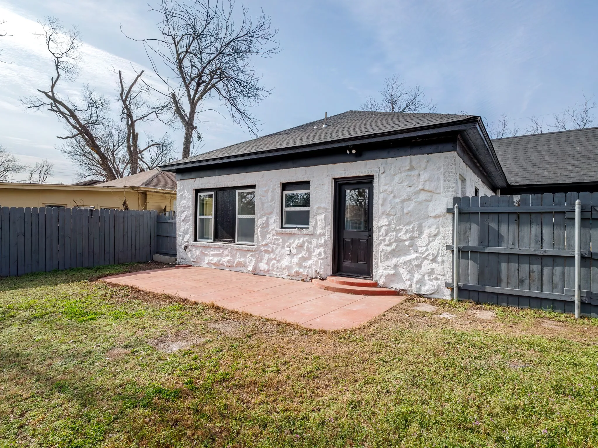 Single Family Residence For Sale in Brown County , 1610 1st Street, Brownwood, Texas 76801, 2 Bedrooms, 1 Bathroom, Garage spaces, 1,484 Sqft, built in 0, Preowned, Price $174,900, mls#21189641, Real Estate Agent in Brownwood, Homes For Sale in Brown county, Homes For Sale in Brownwood, Realtor in Brownwood Texas, Real Estate Brokerage Independent Realty Texas, Luminita Cordes Realtor