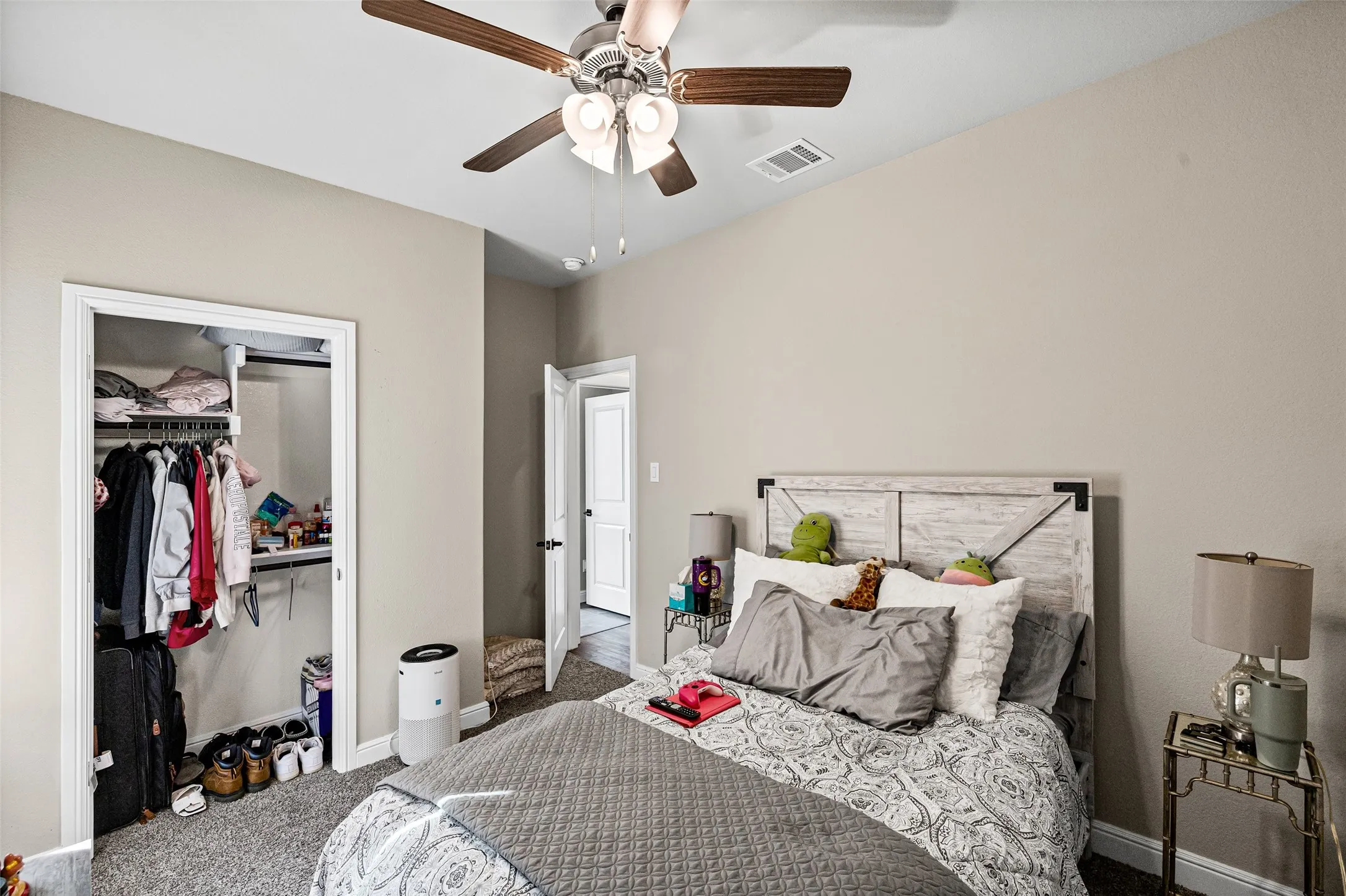 Single Family Residence For Sale in Parker County , 2373 Briscoe Ranch Drive, Weatherford, Texas 76087, 4 Bedroom, 2 Bathroom, 2 Garage spaces, 1,659 Sqft, built in 2022, mls#21191761, Real Estate Agent in Weatherford, Homes For Sale in Parker county, Homes For Sale in Weatherford, Realtor in Weatherford Texas, Real Estate Brokerage Independent Realty Texas, Luminita Cordes Realtor