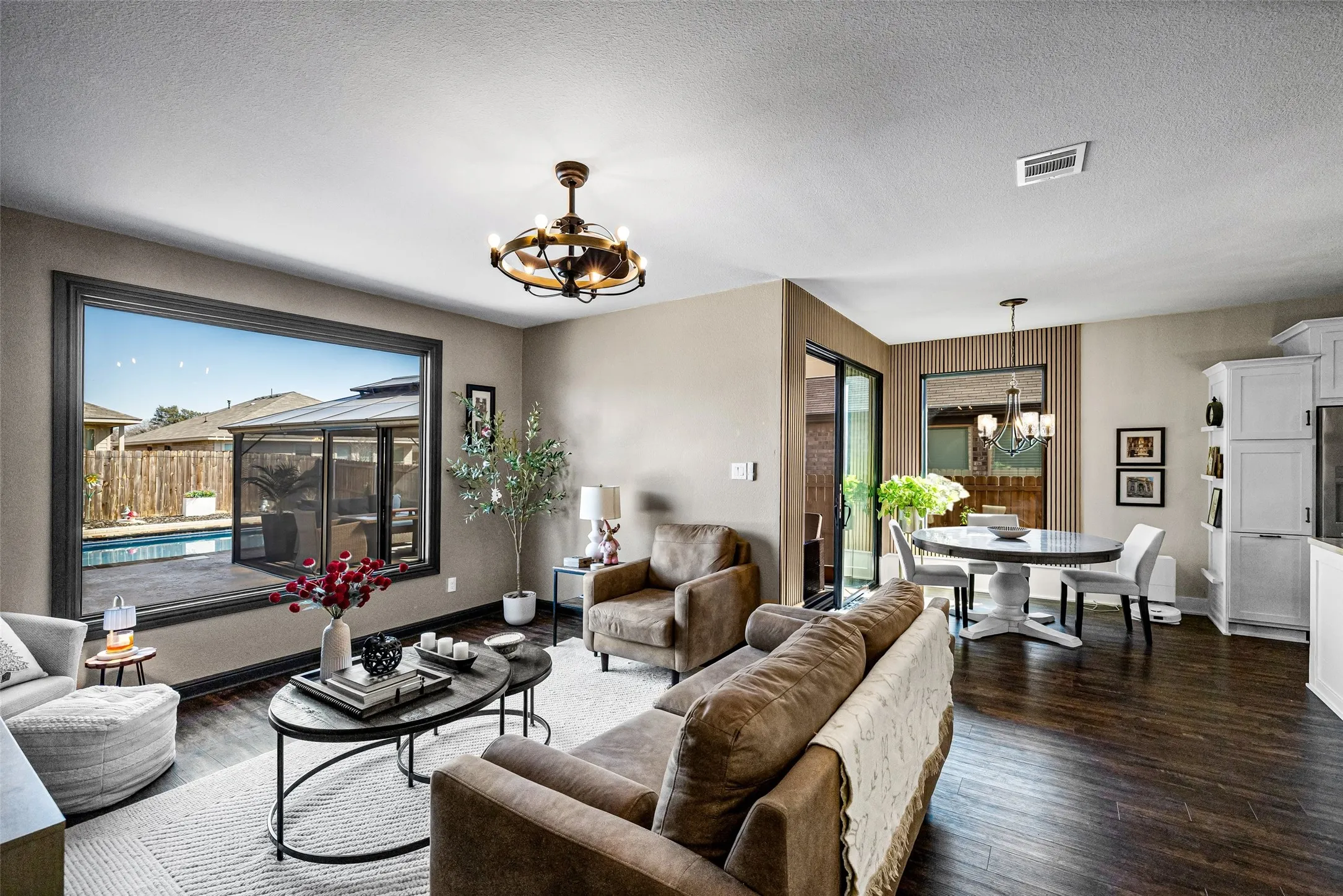 Single Family Residence For Sale in Parker County , 2373 Briscoe Ranch Drive, Weatherford, Texas 76087, 4 Bedroom, 2 Bathroom, 2 Garage spaces, 1,659 Sqft, built in 2022, mls#21191761, Real Estate Agent in Weatherford, Homes For Sale in Parker county, Homes For Sale in Weatherford, Realtor in Weatherford Texas, Real Estate Brokerage Independent Realty Texas, Luminita Cordes Realtor