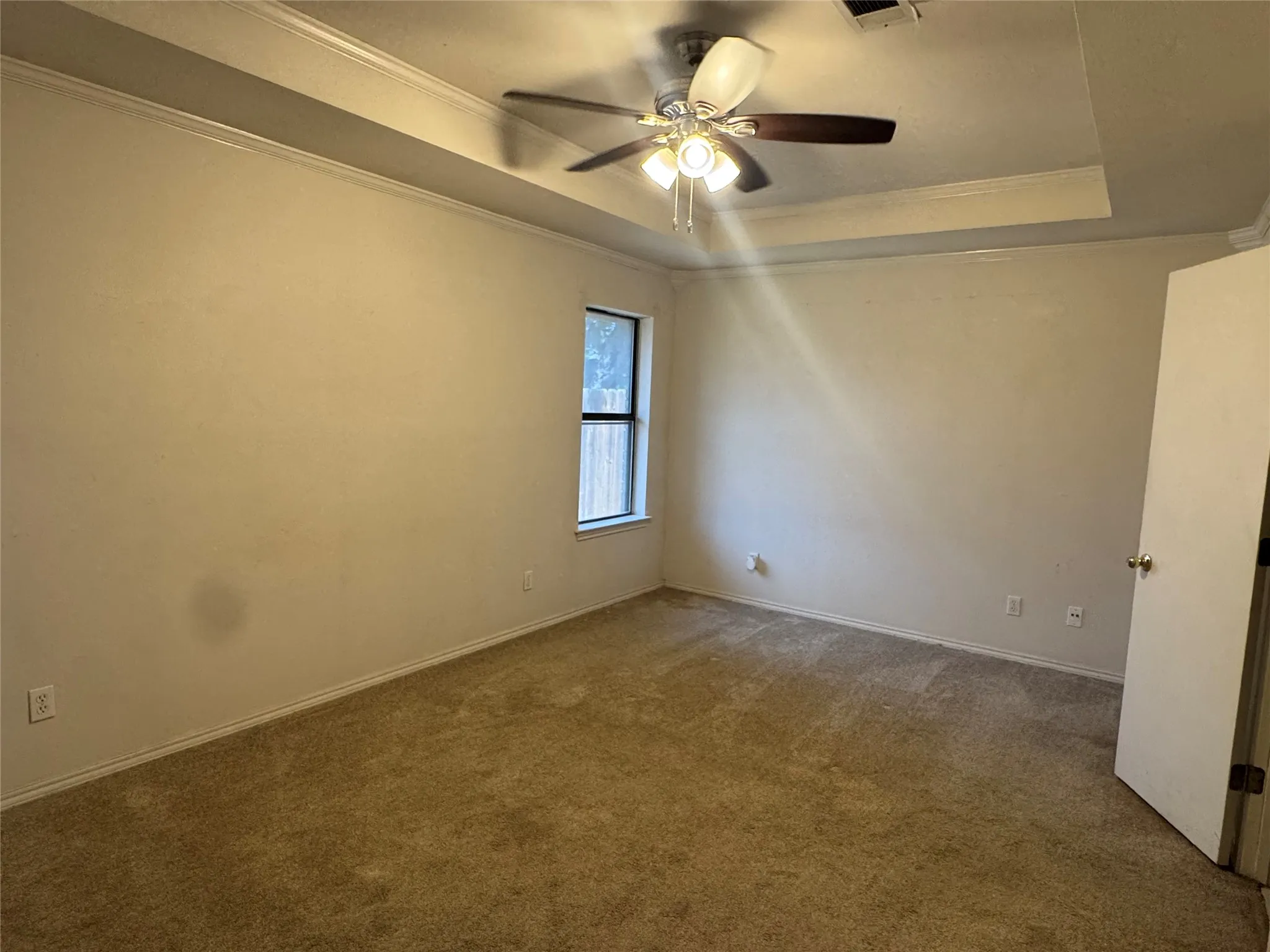 Single Family Residence For Sale in Hood County , 1526 Berry Patch Lane, Granbury, Texas 76048, 3 Bedroom, 2 Bathroom, 2 Garage spaces, 1,500 Sqft, built in 1996, mls#21192263, Real Estate Agent in Granbury, Homes For Sale in Hood county, Homes For Sale in Granbury, Realtor in Granbury Texas, Real Estate Brokerage Independent Realty Texas, Luminita Cordes Realtor