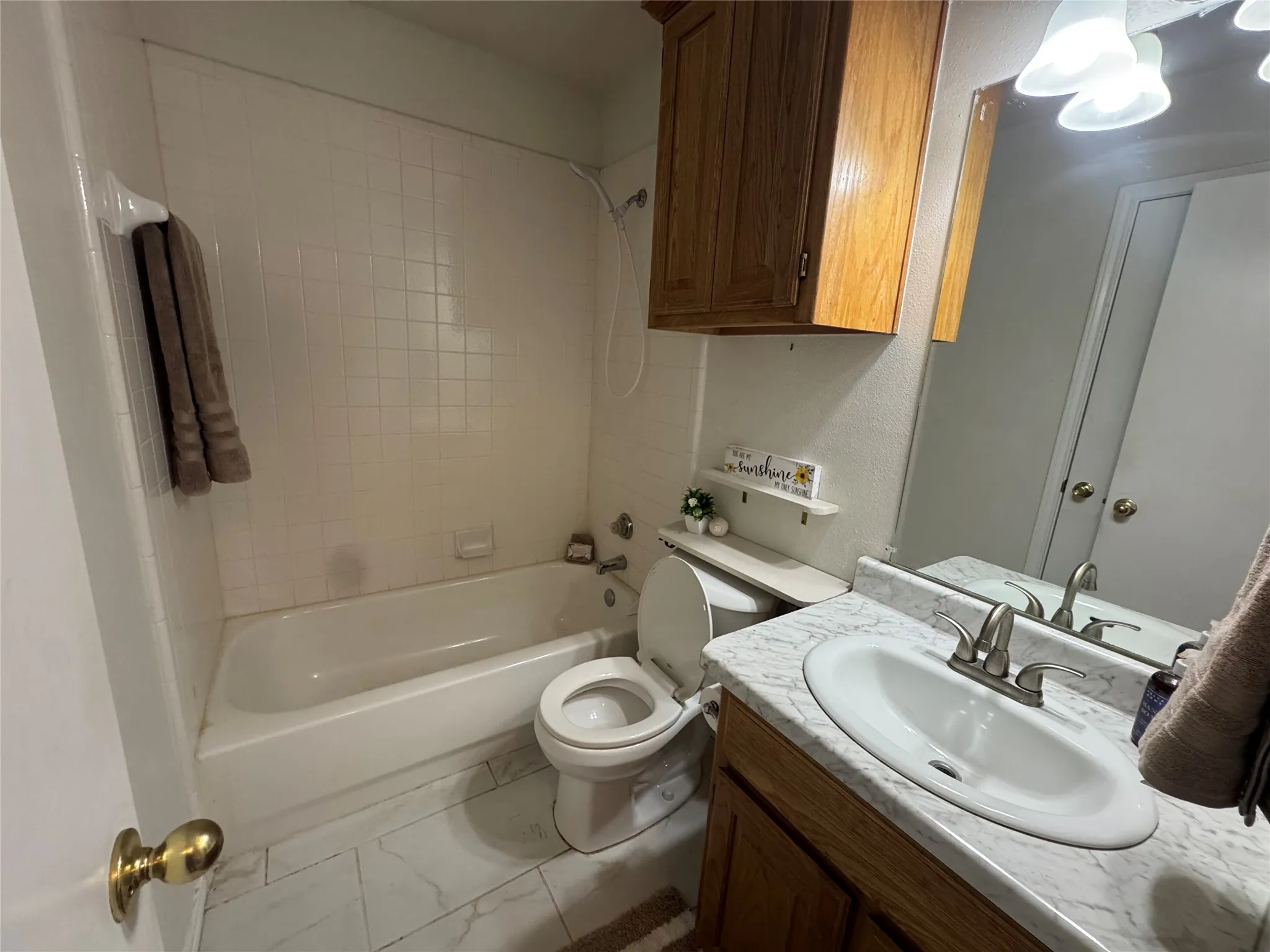 Hall Bathroom with tub, and vanity