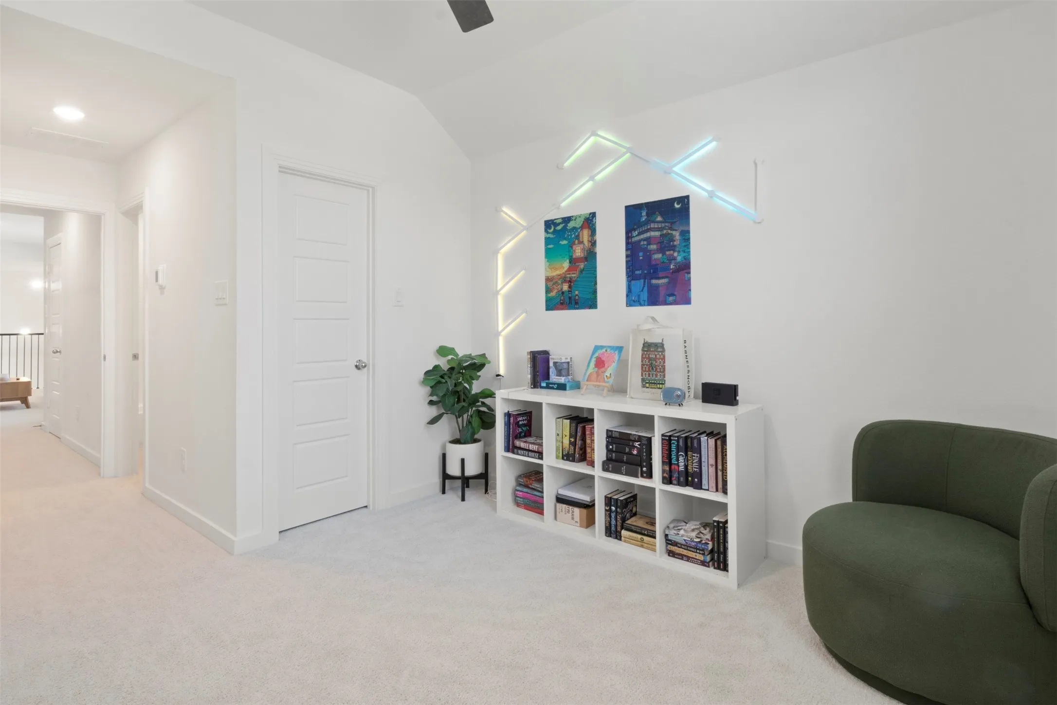 Single Family Residence For Sale in Denton County , 1909 Prickly Poppy Court, Aubrey, Texas 76227, 5 Bedroom, 5 Bathroom, 2 Garage spaces, 3,236 Sqft, built in 2024, Preowned, mls#21191071, Real Estate Agent in Aubrey, Homes For Sale in Denton county, Homes For Sale in Aubrey, Realtor in Aubrey Texas, Real Estate Brokerage Independent Realty Texas, Luminita Cordes Realtor