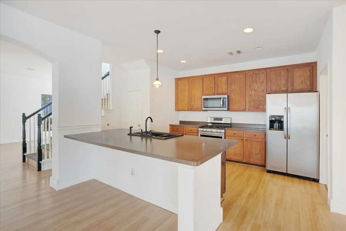 Single Family Residence For Sale in Denton County , 1805 Azalea Drive, Savannah, Texas 76227, 5 Bedroom, 3 Bathroom, 2 Garage spaces, 2,688 Sqft, built in 2005, Preowned, mls#21187256, Real Estate Agent in Savannah, Homes For Sale in Denton county, Homes For Sale in Savannah, Realtor in Savannah Texas, Real Estate Brokerage Independent Realty Texas, Luminita Cordes Realtor
