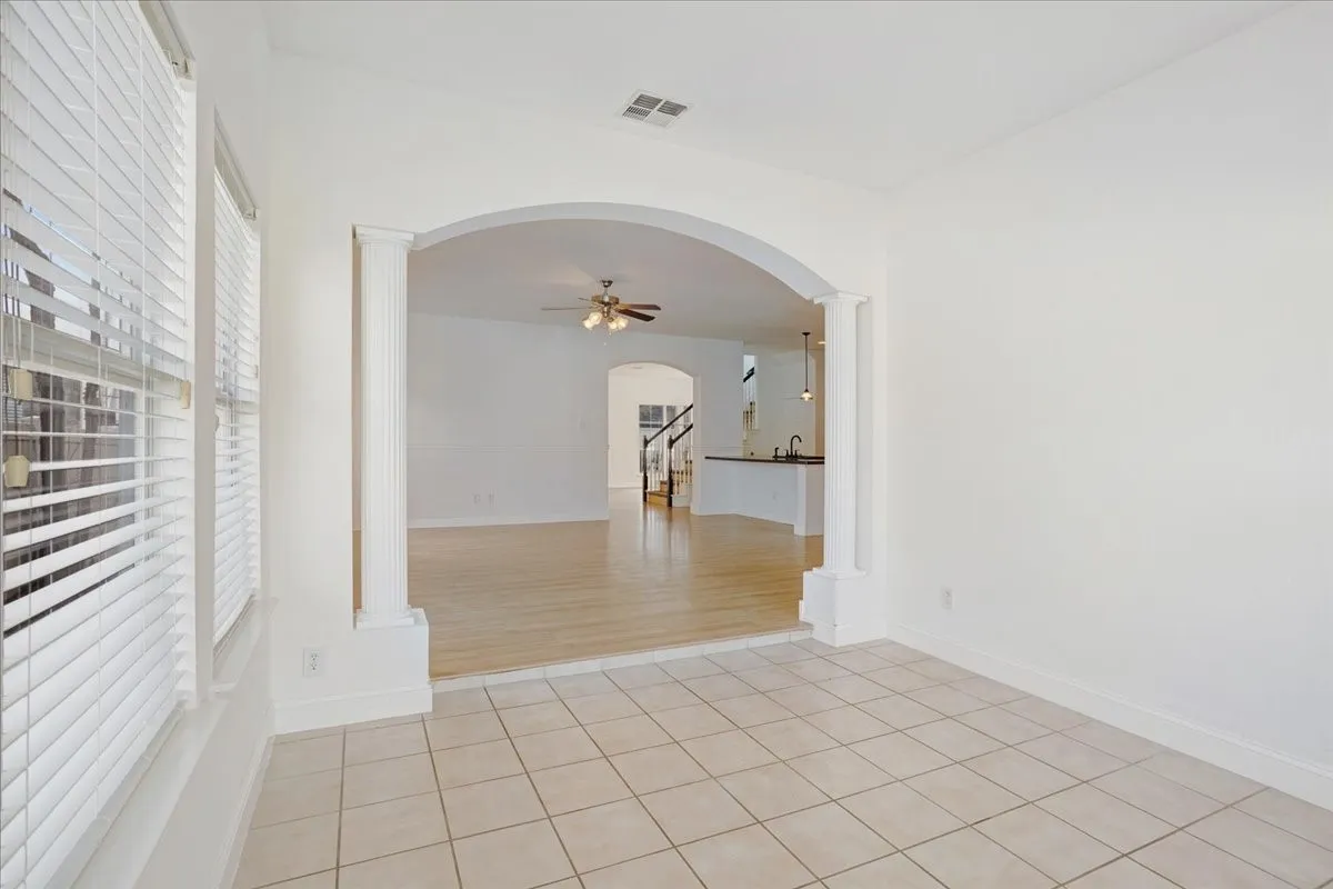 Single Family Residence For Sale in Denton County , 1805 Azalea Drive, Savannah, Texas 76227, 5 Bedroom, 3 Bathroom, 2 Garage spaces, 2,688 Sqft, built in 2005, Preowned, mls#21187256, Real Estate Agent in Savannah, Homes For Sale in Denton county, Homes For Sale in Savannah, Realtor in Savannah Texas, Real Estate Brokerage Independent Realty Texas, Luminita Cordes Realtor