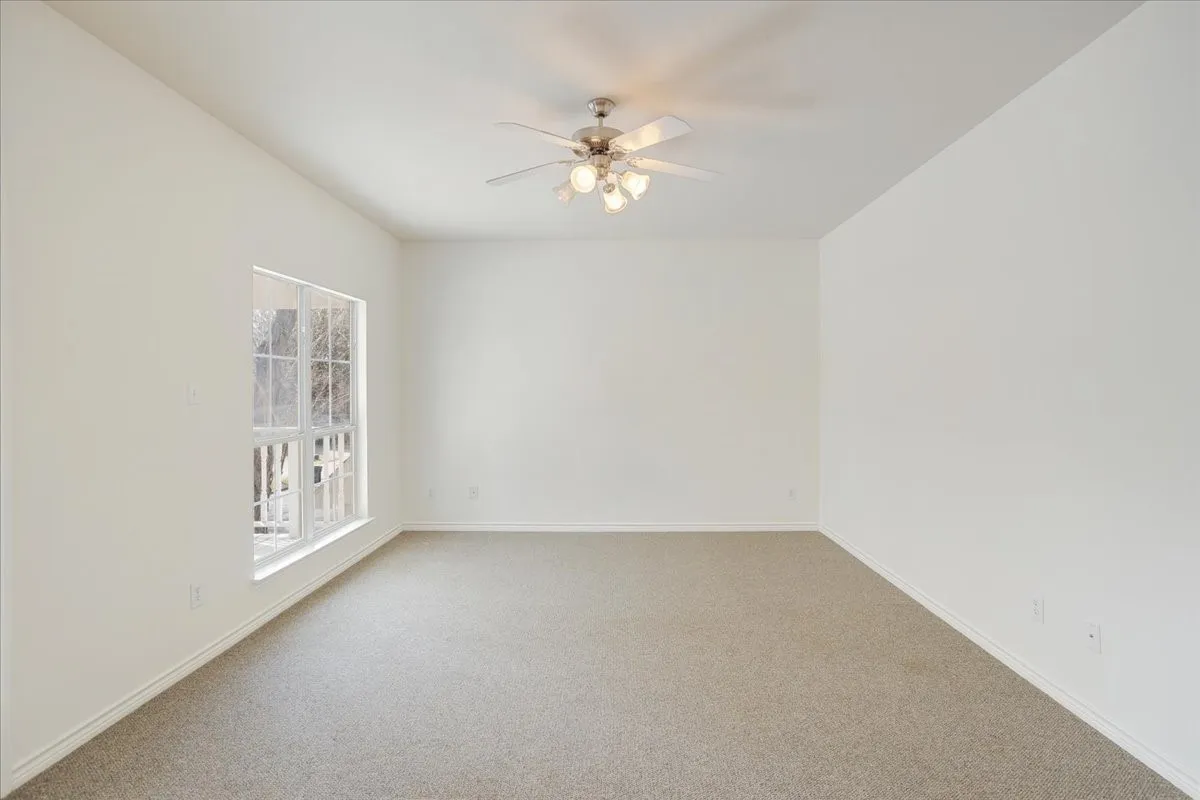 Single Family Residence For Sale in Denton County , 1805 Azalea Drive, Savannah, Texas 76227, 5 Bedroom, 3 Bathroom, 2 Garage spaces, 2,688 Sqft, built in 2005, Preowned, mls#21187256, Real Estate Agent in Savannah, Homes For Sale in Denton county, Homes For Sale in Savannah, Realtor in Savannah Texas, Real Estate Brokerage Independent Realty Texas, Luminita Cordes Realtor