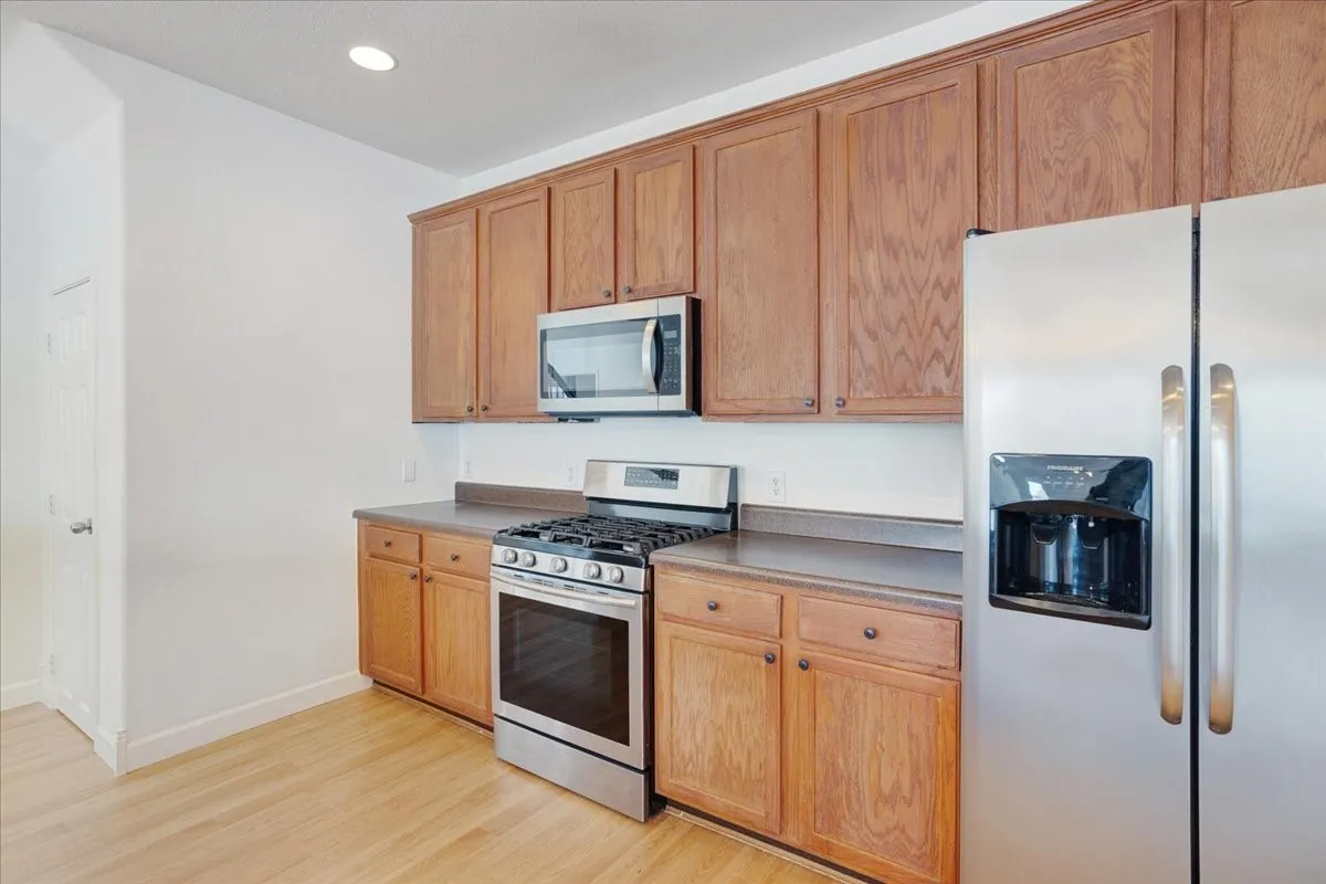 Single Family Residence For Sale in Denton County , 1805 Azalea Drive, Savannah, Texas 76227, 5 Bedroom, 3 Bathroom, 2 Garage spaces, 2,688 Sqft, built in 2005, Preowned, mls#21187256, Real Estate Agent in Savannah, Homes For Sale in Denton county, Homes For Sale in Savannah, Realtor in Savannah Texas, Real Estate Brokerage Independent Realty Texas, Luminita Cordes Realtor