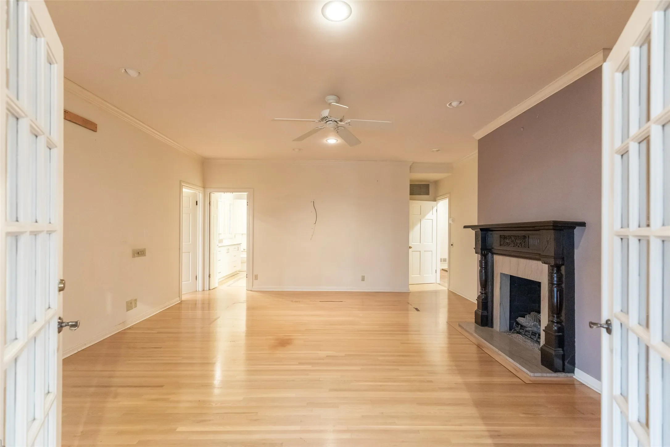 Single Family Residence For Sale in Taylor County , 1142 Sylvan Drive, Abilene, Texas 79605, 4 Bedroom, 6 Bathroom, 2 Garage spaces, 5,095 Sqft, built in 1940, Preowned, mls#21191792, Real Estate Agent in Abilene, Homes For Sale in Taylor county, Homes For Sale in Abilene, Realtor in Abilene Texas, Real Estate Brokerage Independent Realty Texas, Luminita Cordes Realtor