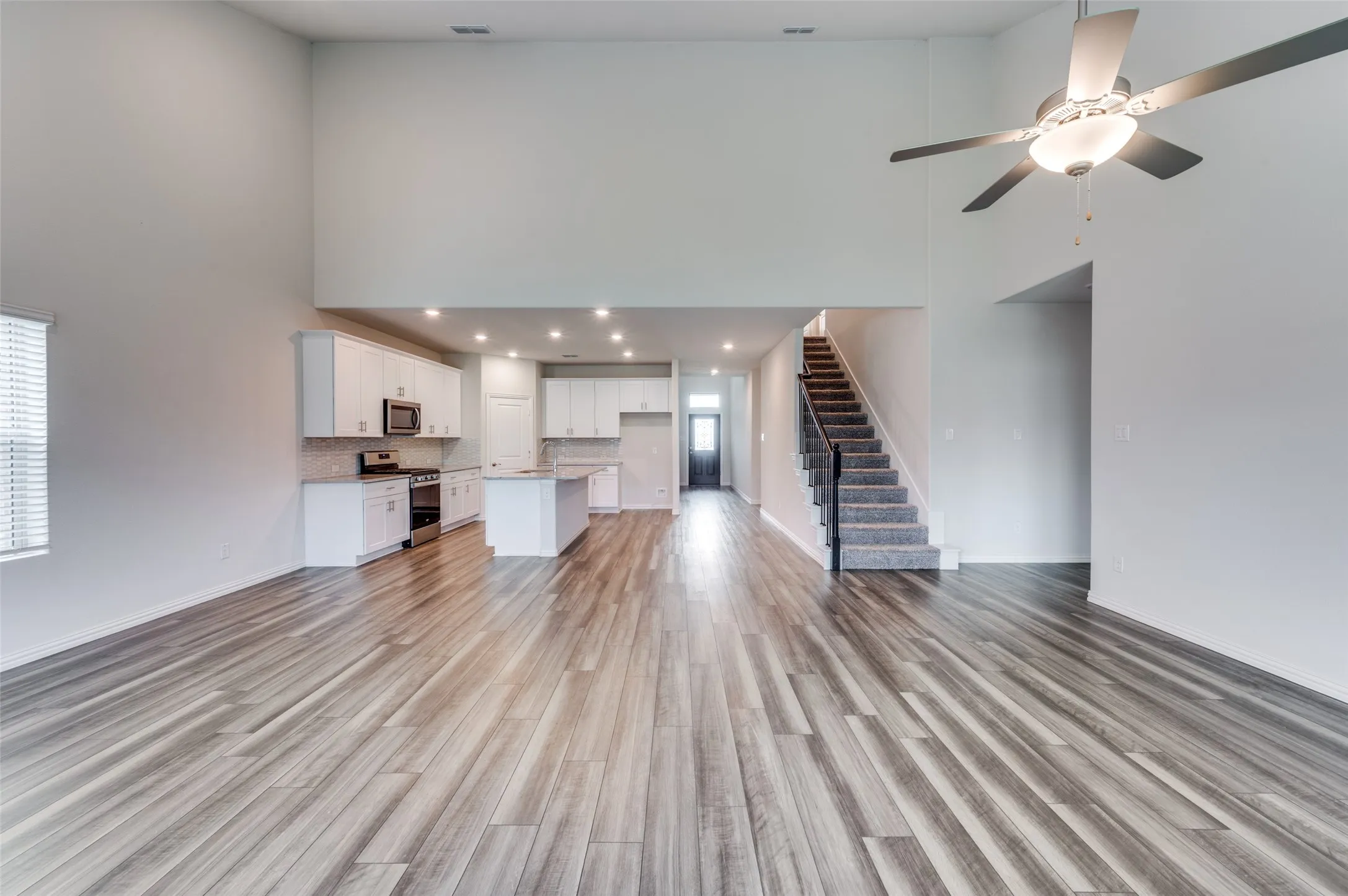 Single Family Residence For Sale in Denton County , 3308 Kingsdown Drive, Denton, Texas 76207, 5 Bedroom, 3 Bathroom, 2 Garage spaces, 3,052 Sqft, built in 2023, Preowned, mls#21187922, Real Estate Agent in Denton, Homes For Sale in Denton county, Homes For Sale in Denton, Realtor in Denton Texas, Real Estate Brokerage Independent Realty Texas, Luminita Cordes Realtor