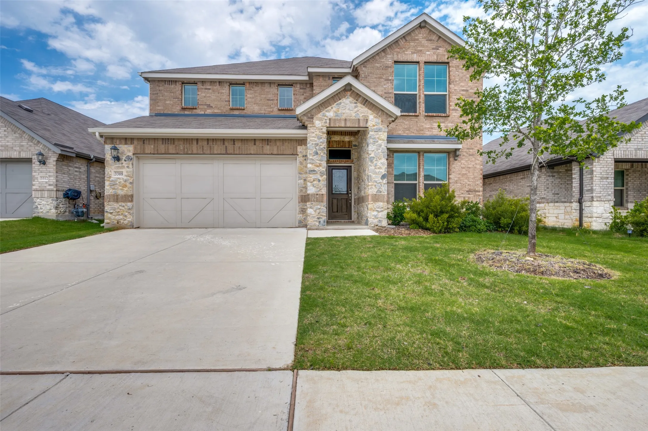 Single Family Residence For Sale in Denton County , 3308 Kingsdown Drive, Denton, Texas 76207, 5 Bedroom, 3 Bathroom, 2 Garage spaces, 3,052 Sqft, built in 2023, Preowned, mls#21187922, Real Estate Agent in Denton, Homes For Sale in Denton county, Homes For Sale in Denton, Realtor in Denton Texas, Real Estate Brokerage Independent Realty Texas, Luminita Cordes Realtor