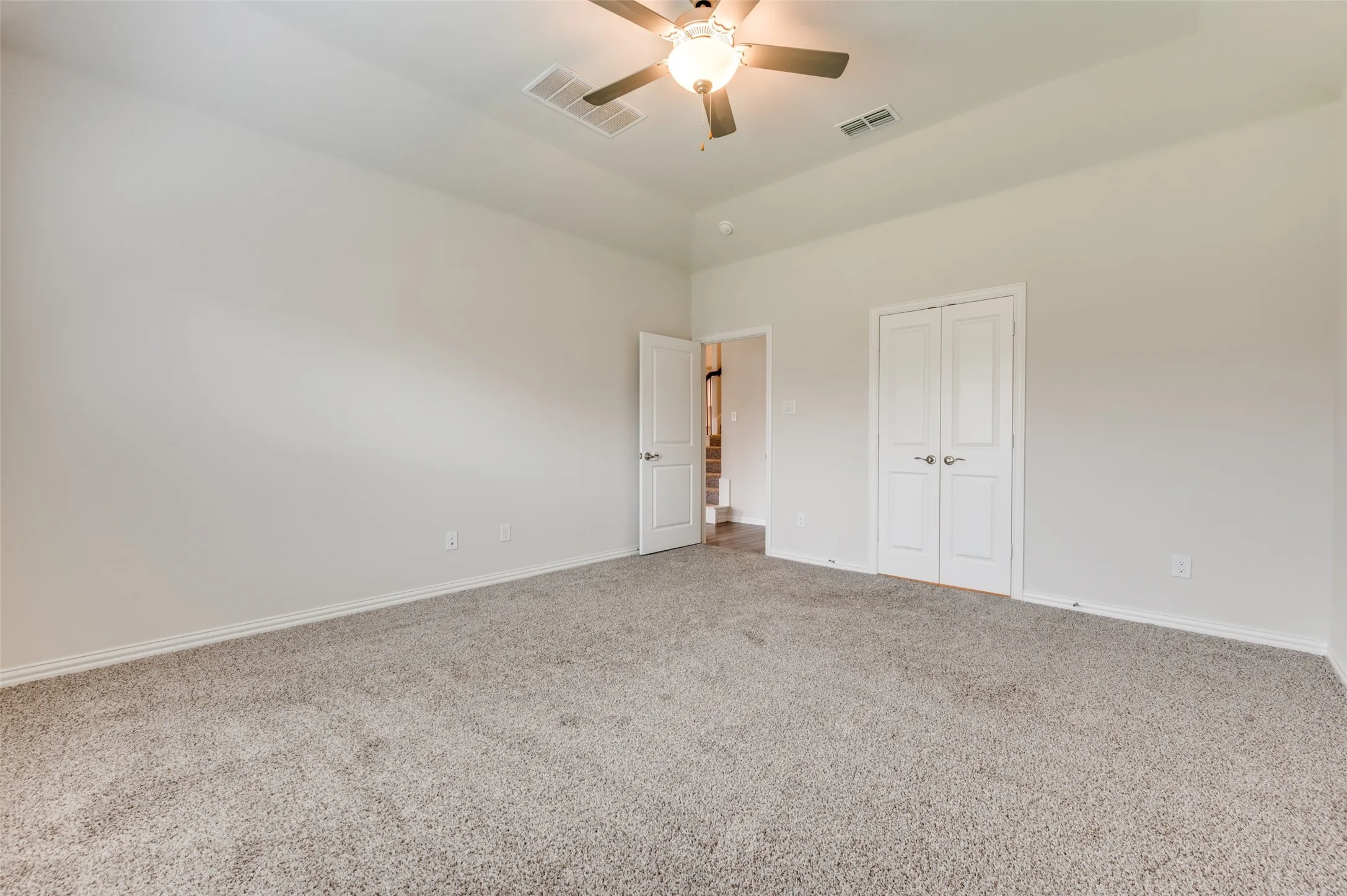 Single Family Residence For Sale in Denton County , 3308 Kingsdown Drive, Denton, Texas 76207, 5 Bedroom, 3 Bathroom, 2 Garage spaces, 3,052 Sqft, built in 2023, Preowned, mls#21187922, Real Estate Agent in Denton, Homes For Sale in Denton county, Homes For Sale in Denton, Realtor in Denton Texas, Real Estate Brokerage Independent Realty Texas, Luminita Cordes Realtor