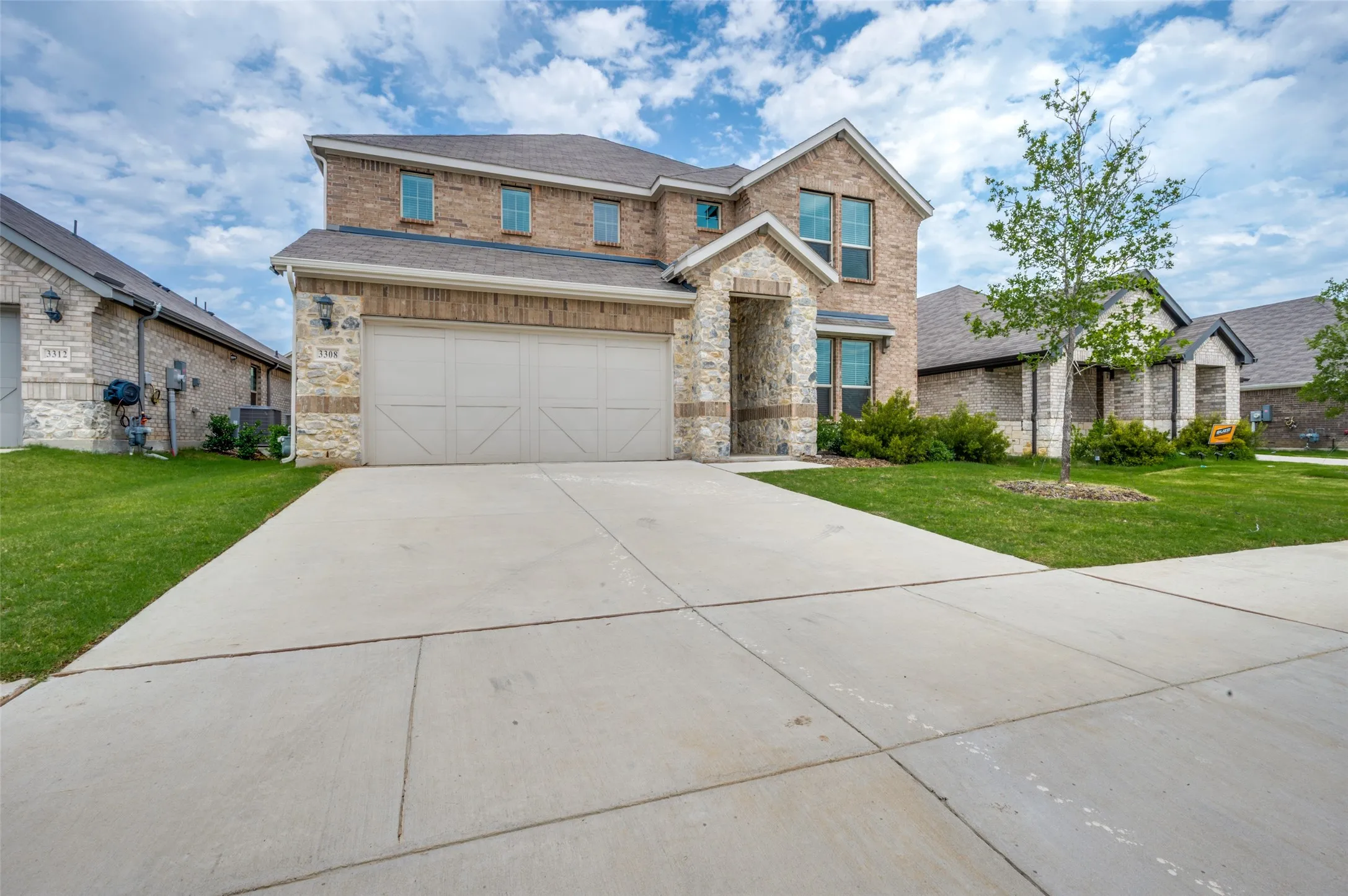 Single Family Residence For Sale in Denton County , 3308 Kingsdown Drive, Denton, Texas 76207, 5 Bedroom, 3 Bathroom, 2 Garage spaces, 3,052 Sqft, built in 2023, Preowned, mls#21187922, Real Estate Agent in Denton, Homes For Sale in Denton county, Homes For Sale in Denton, Realtor in Denton Texas, Real Estate Brokerage Independent Realty Texas, Luminita Cordes Realtor