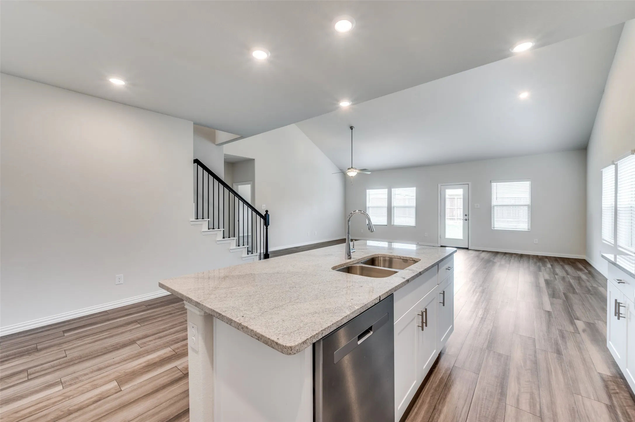 Single Family Residence For Sale in Denton County , 3308 Kingsdown Drive, Denton, Texas 76207, 5 Bedroom, 3 Bathroom, 2 Garage spaces, 3,052 Sqft, built in 2023, Preowned, mls#21187922, Real Estate Agent in Denton, Homes For Sale in Denton county, Homes For Sale in Denton, Realtor in Denton Texas, Real Estate Brokerage Independent Realty Texas, Luminita Cordes Realtor