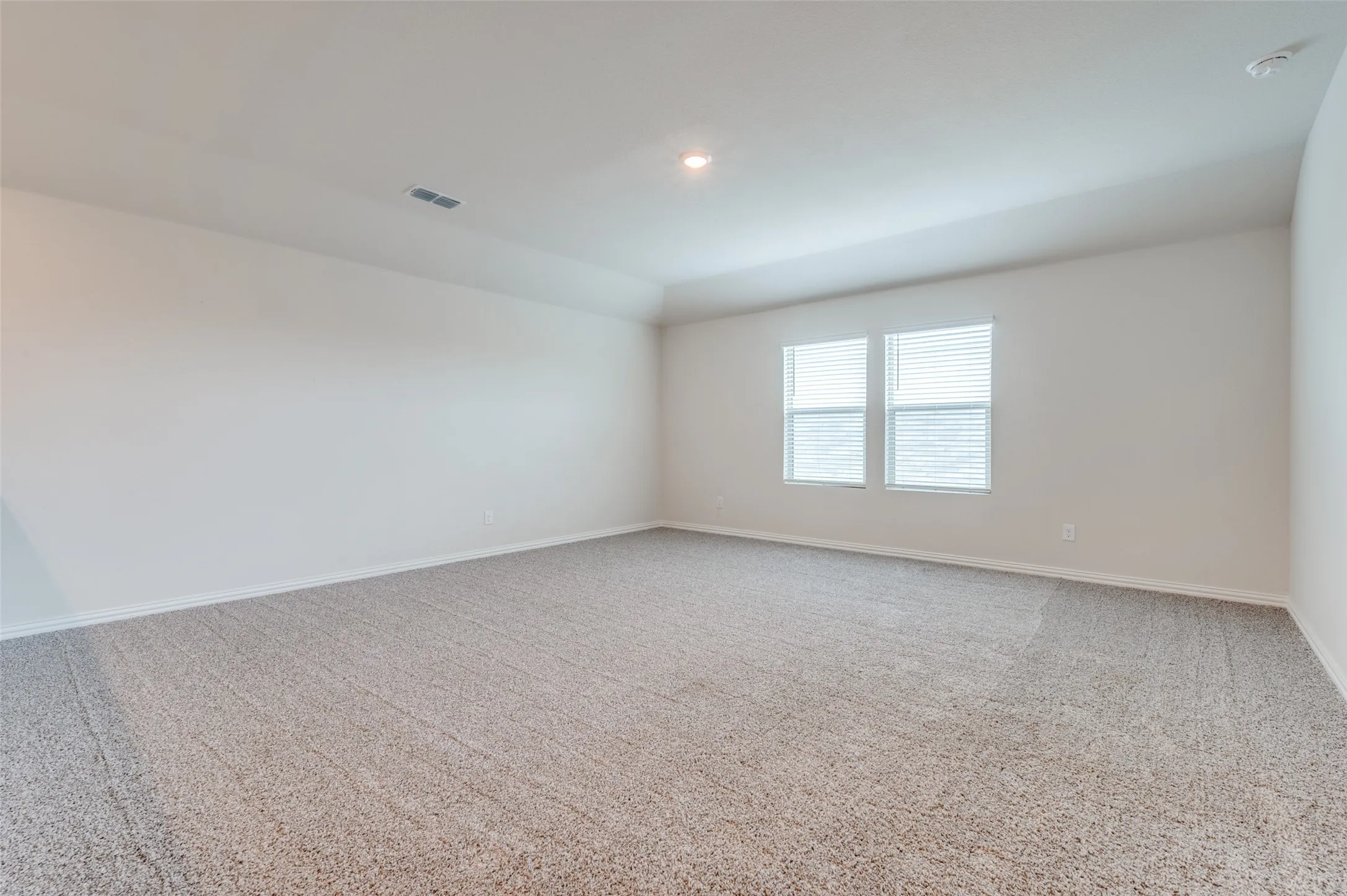 Single Family Residence For Sale in Denton County , 3308 Kingsdown Drive, Denton, Texas 76207, 5 Bedroom, 3 Bathroom, 2 Garage spaces, 3,052 Sqft, built in 2023, Preowned, mls#21187922, Real Estate Agent in Denton, Homes For Sale in Denton county, Homes For Sale in Denton, Realtor in Denton Texas, Real Estate Brokerage Independent Realty Texas, Luminita Cordes Realtor