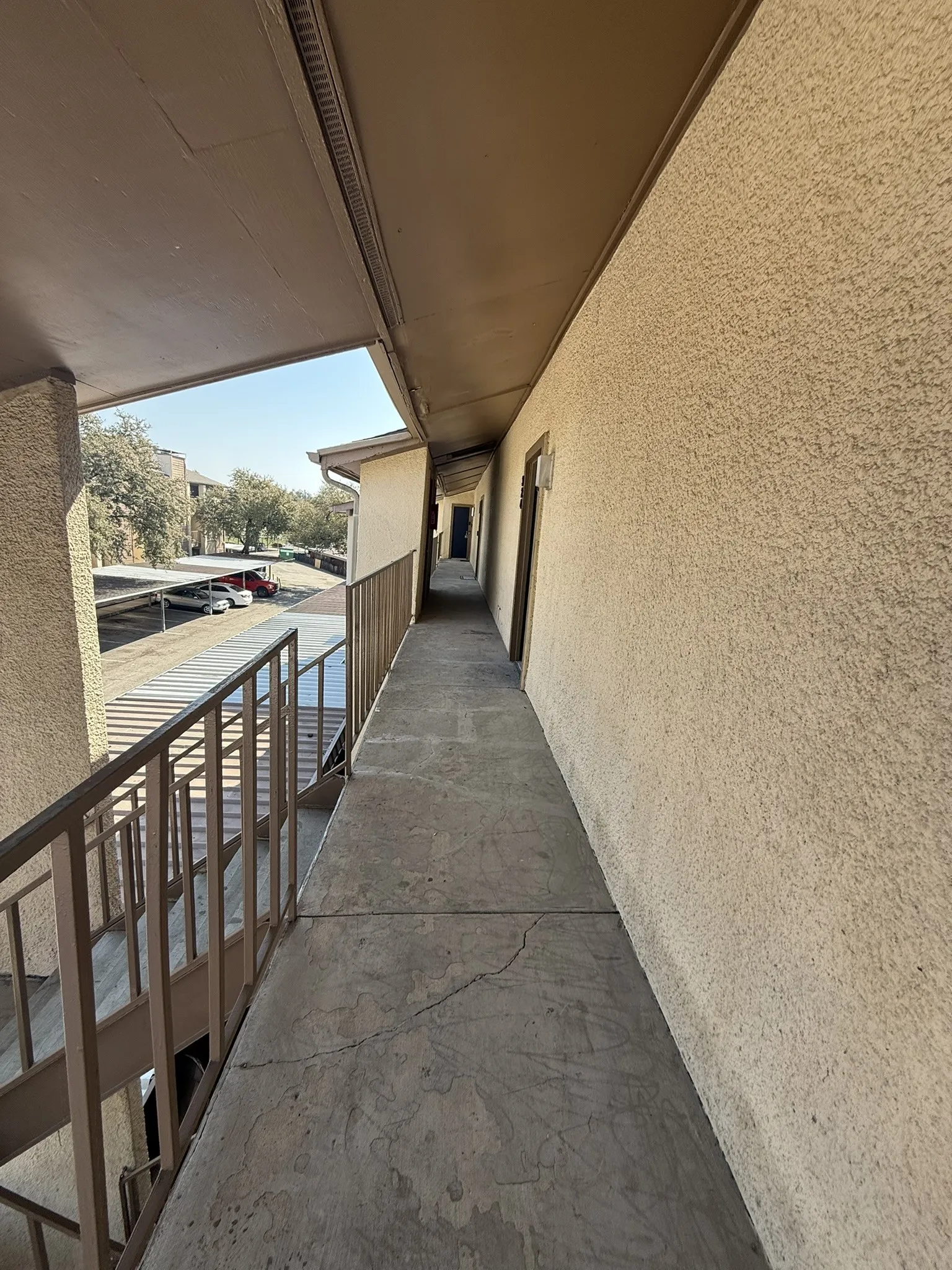 Condominium For Sale in Dallas County , 6050 Melody Lane 324, Dallas, Texas 75231, 1 Bedroom, 1 Bathroom, Garage spaces, 623 Sqft, built in 1979, Preowned, mls#21192347, Real Estate Agent in Dallas, Homes For Sale in Dallas county, Homes For Sale in Dallas, Realtor in Dallas Texas, Real Estate Brokerage Independent Realty Texas, Luminita Cordes Realtor