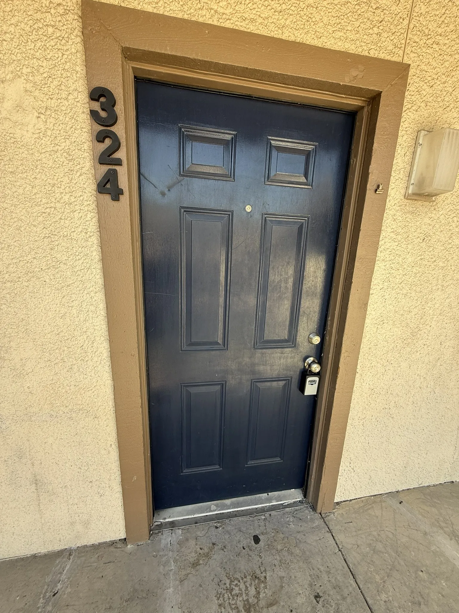 Condominium For Sale in Dallas County , 6050 Melody Lane 324, Dallas, Texas 75231, 1 Bedroom, 1 Bathroom, Garage spaces, 623 Sqft, built in 1979, Preowned, mls#21192347, Real Estate Agent in Dallas, Homes For Sale in Dallas county, Homes For Sale in Dallas, Realtor in Dallas Texas, Real Estate Brokerage Independent Realty Texas, Luminita Cordes Realtor